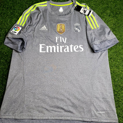 Cristiano Ronaldo Real Madrid 2015 2016 Away Soccer Jersey Shirt BNWT XL SKU# AA2219