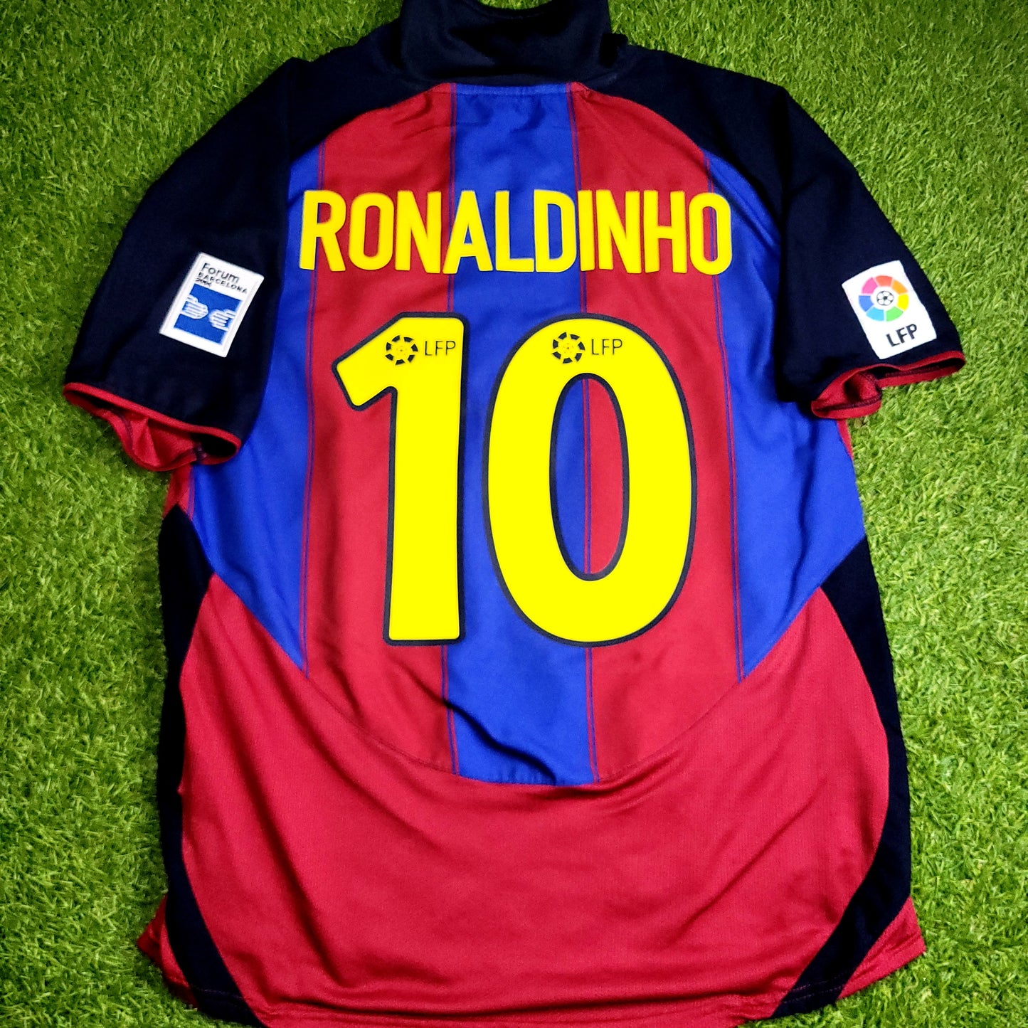 Ronaldinho Barcelona 2003 2004 DEBUT SEASON Home Soccer Jersey Shirt M SKU# 112586