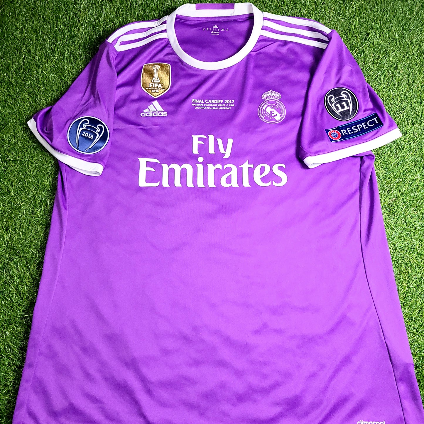 Cristiano Ronaldo Real Madrid 2016 2017 UEFA FINAL Away Soccer Jersey Shirt XL SKU# AI5158