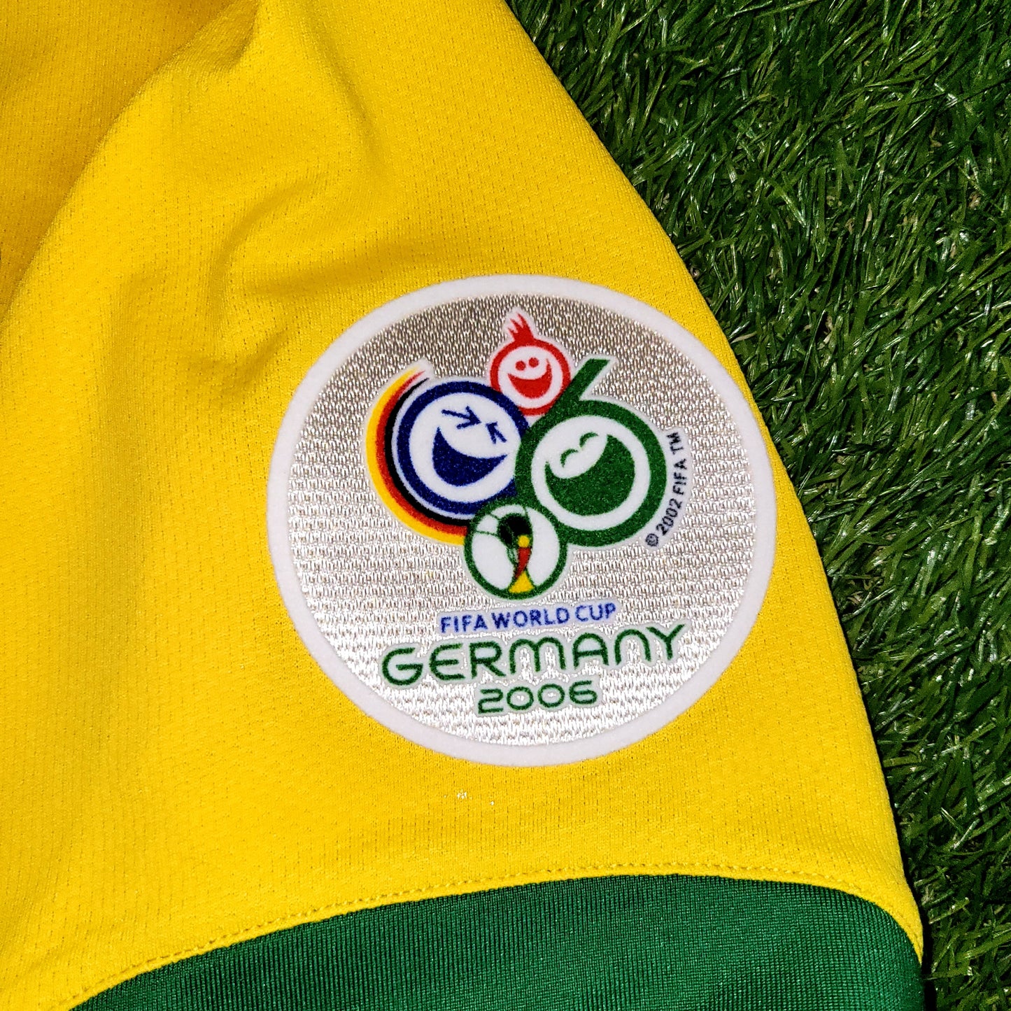 Ronaldinho Brazil 2006 World Cup Home Soccer Jersey Shirt M SKU# 103889