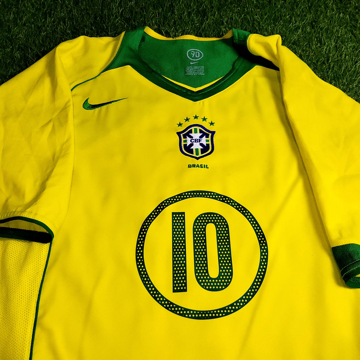 Ronaldinho Brazil 2004 Home Soccer Jersey Shirt M