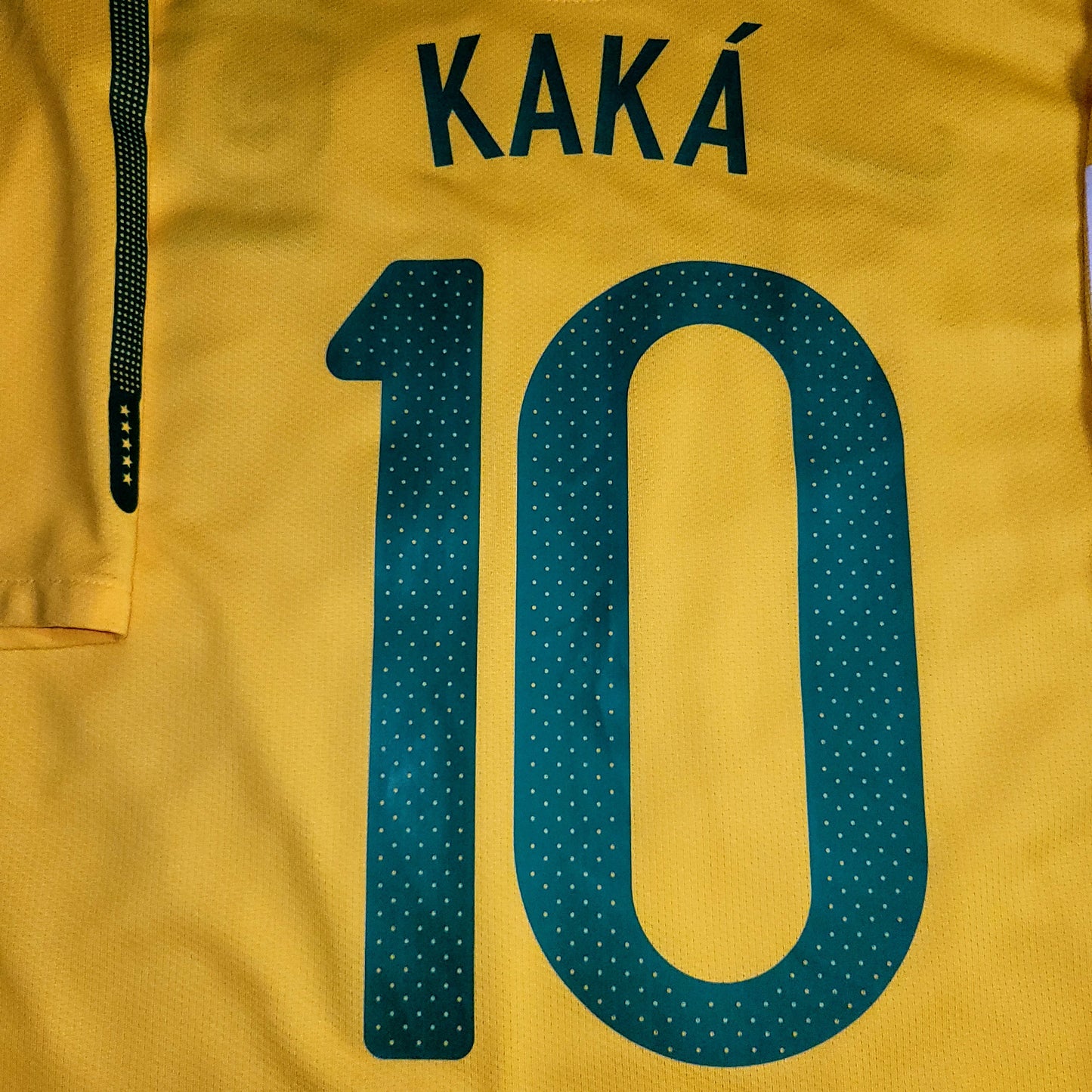 Kaka Brazil WORLD CUP 2010 Soccer Jersey Shirt L SKU# 369250-703