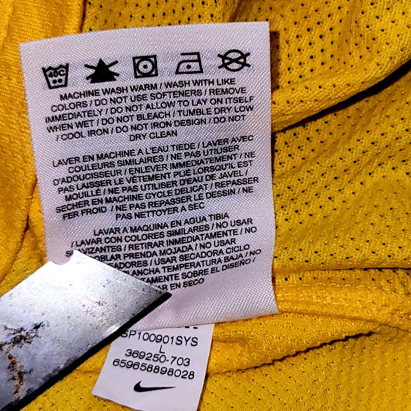 Kaka Brazil WORLD CUP 2010 Soccer Jersey Shirt L SKU# 369250-703