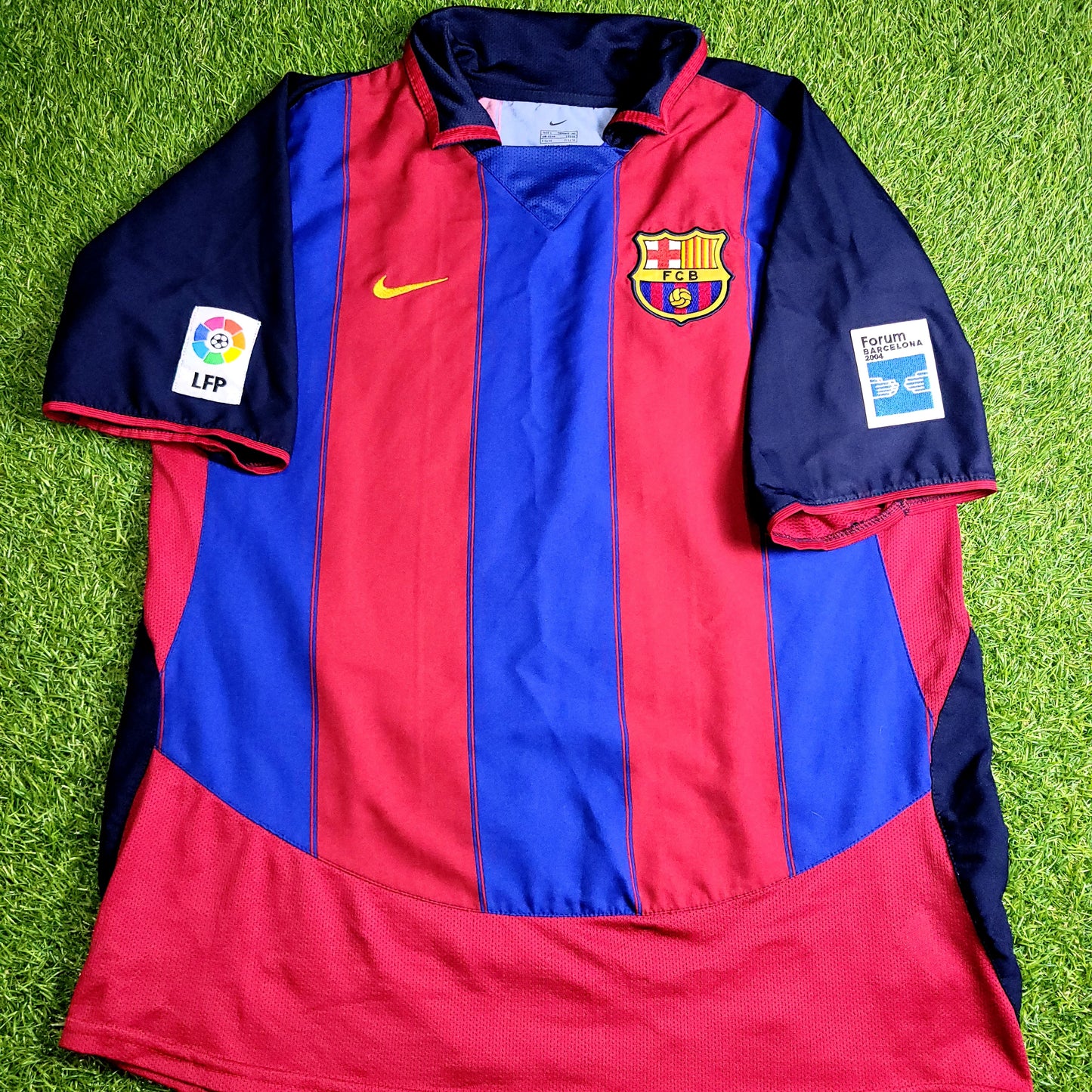Ronaldinho Barcelona 2003 2004 DEBUT SEASON Soccer Jersey Shirt L SKU# 112586