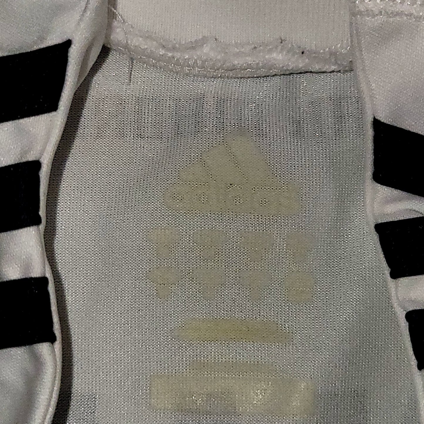 Cristiano Ronaldo Real Madrid 2009 2010 DEBUT Home Soccer Jersey Shirt M SKU# E84352