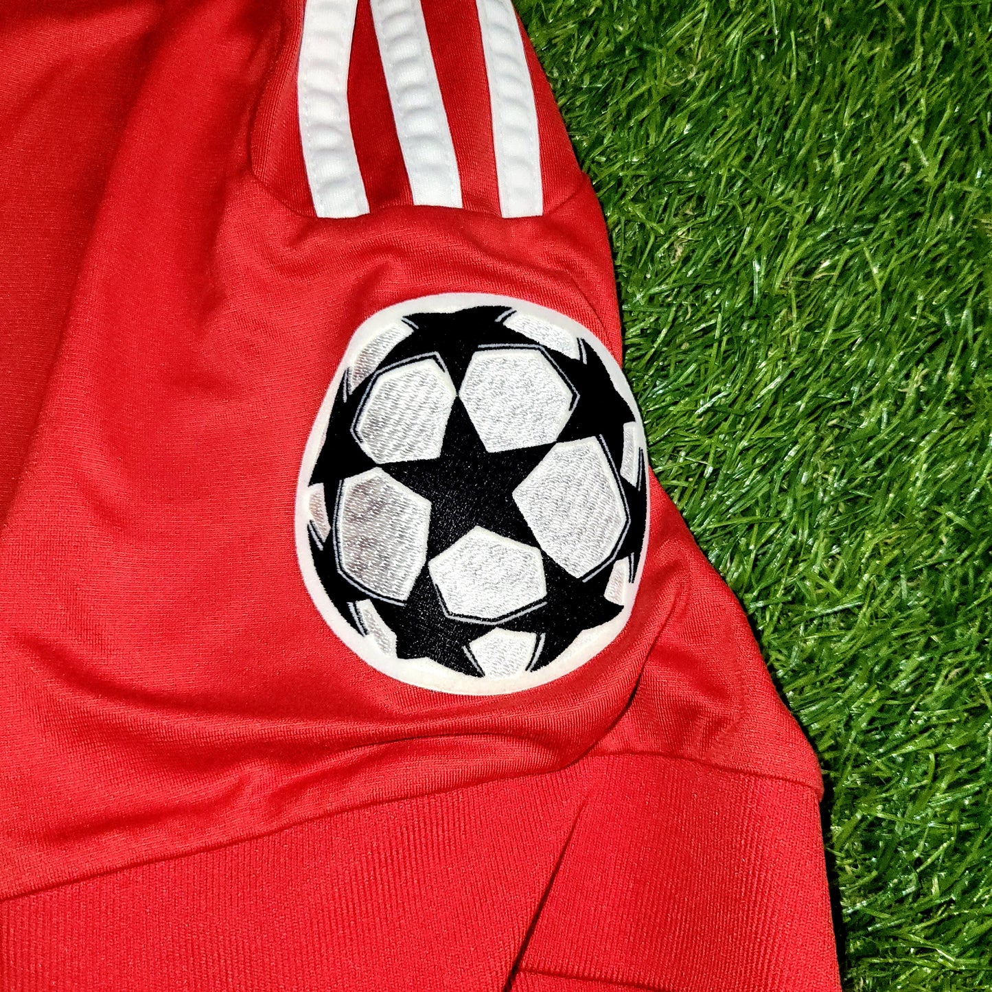 Cristiano Ronaldo Real Madrid UEFA 2011 2012 Third Soccer Jersey Shirt M SKU# V13597