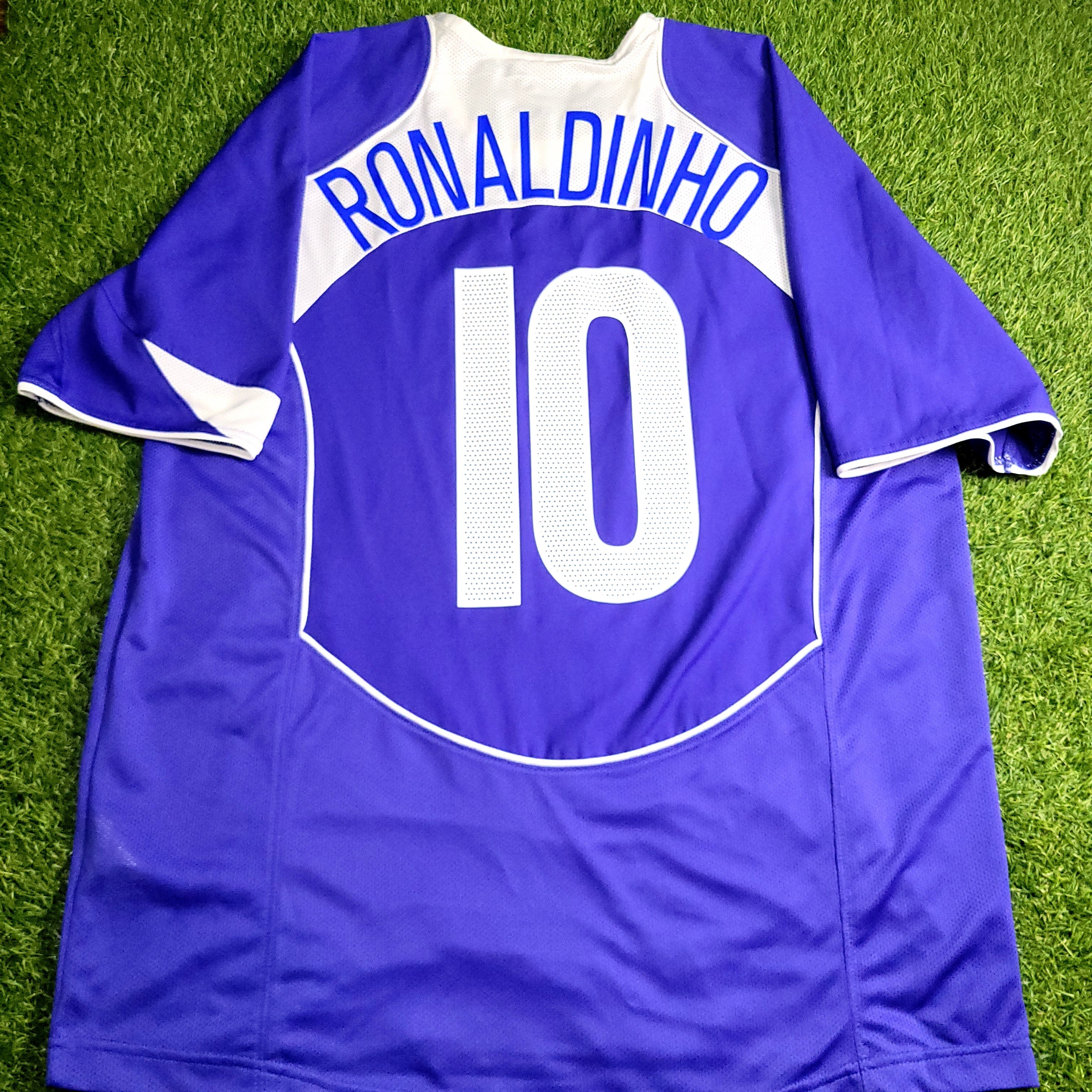 Nike Ronaldinho Brazil 2004 ユニフォーム Nike Ronaldinho Brazil 2004 Total 90 Reissue Jersey - SoccerWorld