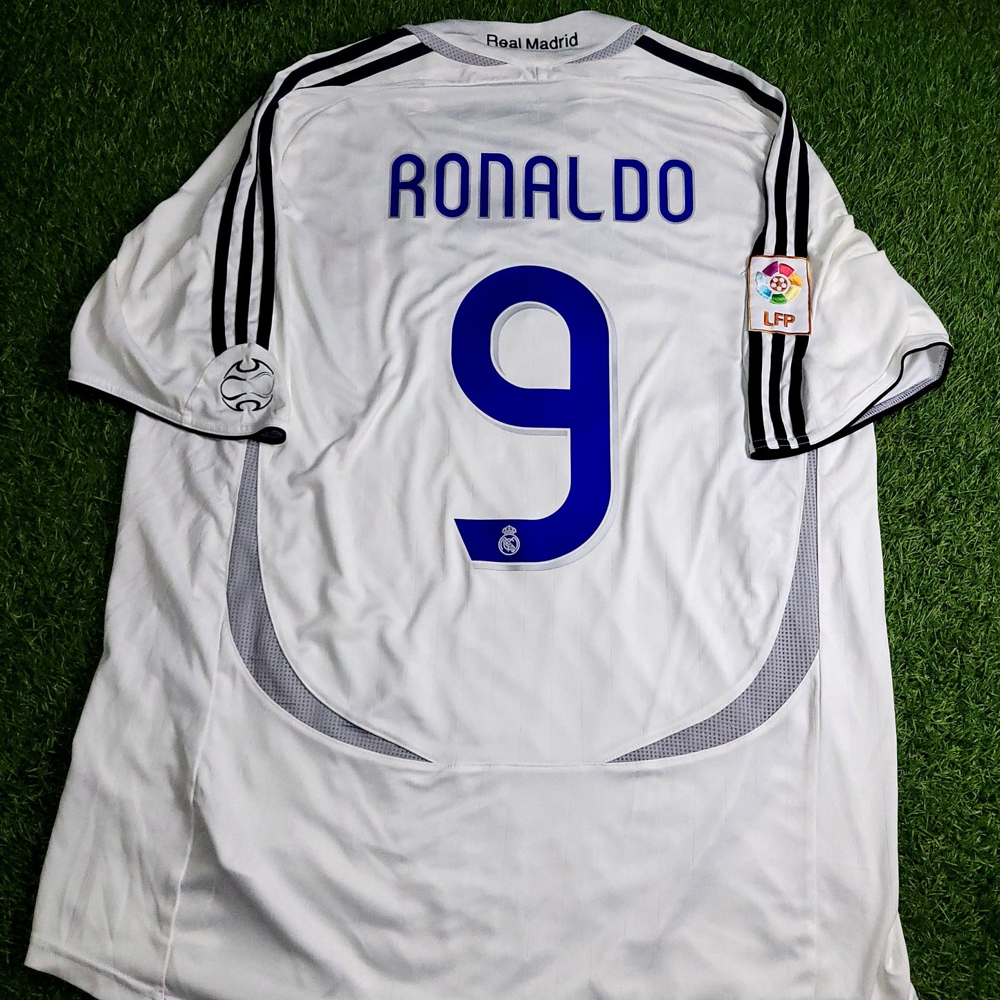 Ronaldo Real Madrid 2006 2007 Home Soccer Jersey Shirt XL SKU# 060879