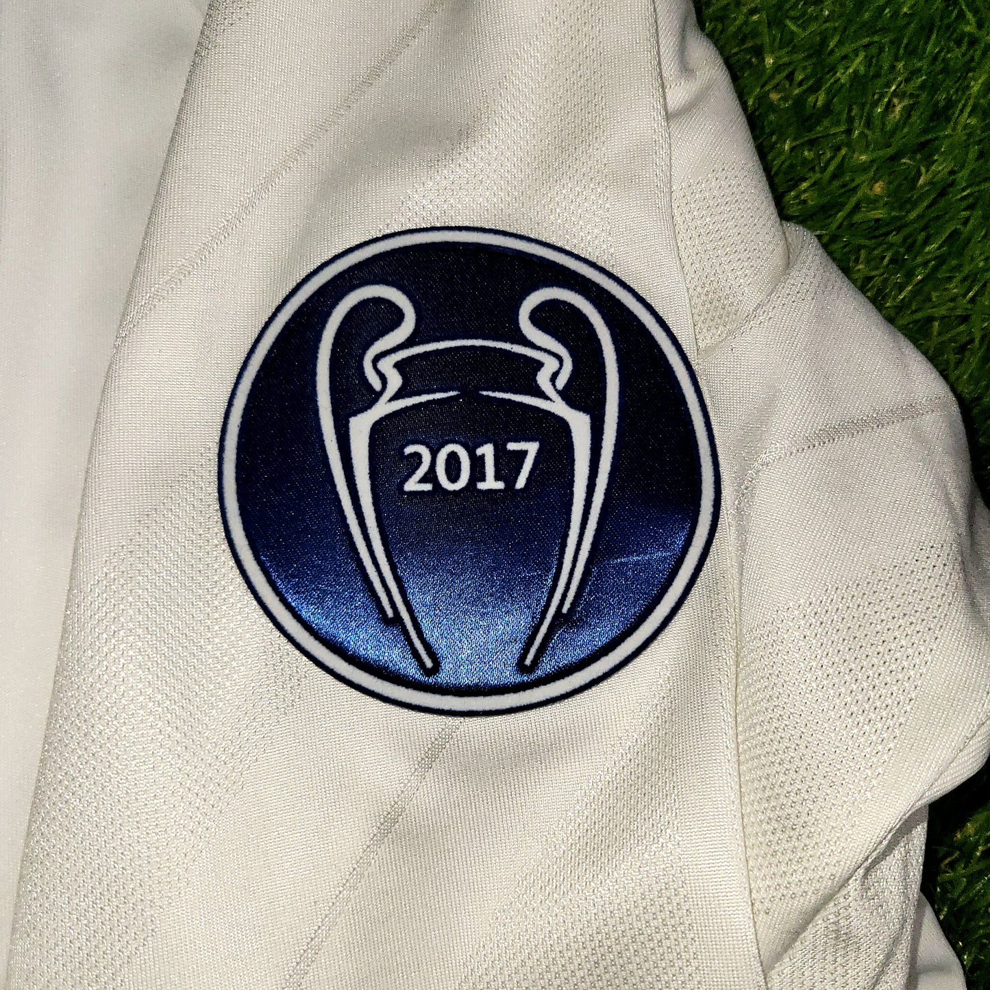 Cristiano Ronaldo Real Madrid 2017 2018 LAST GAME UEFA FINAL Long Sleeve Soccer Jersey Shirt XL SKU#  B31106