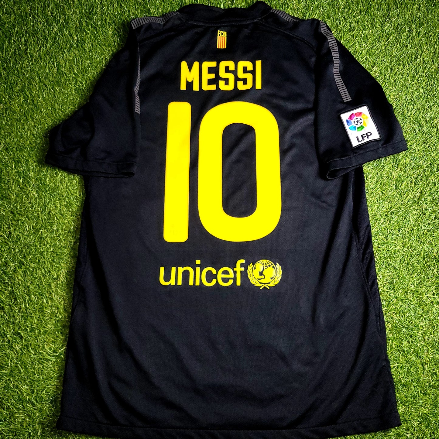 Messi Barcelona 2011 2012 Away Soccer Jersey Shirt M SKU# 419880-010 - ForeverSoccerJerseys
