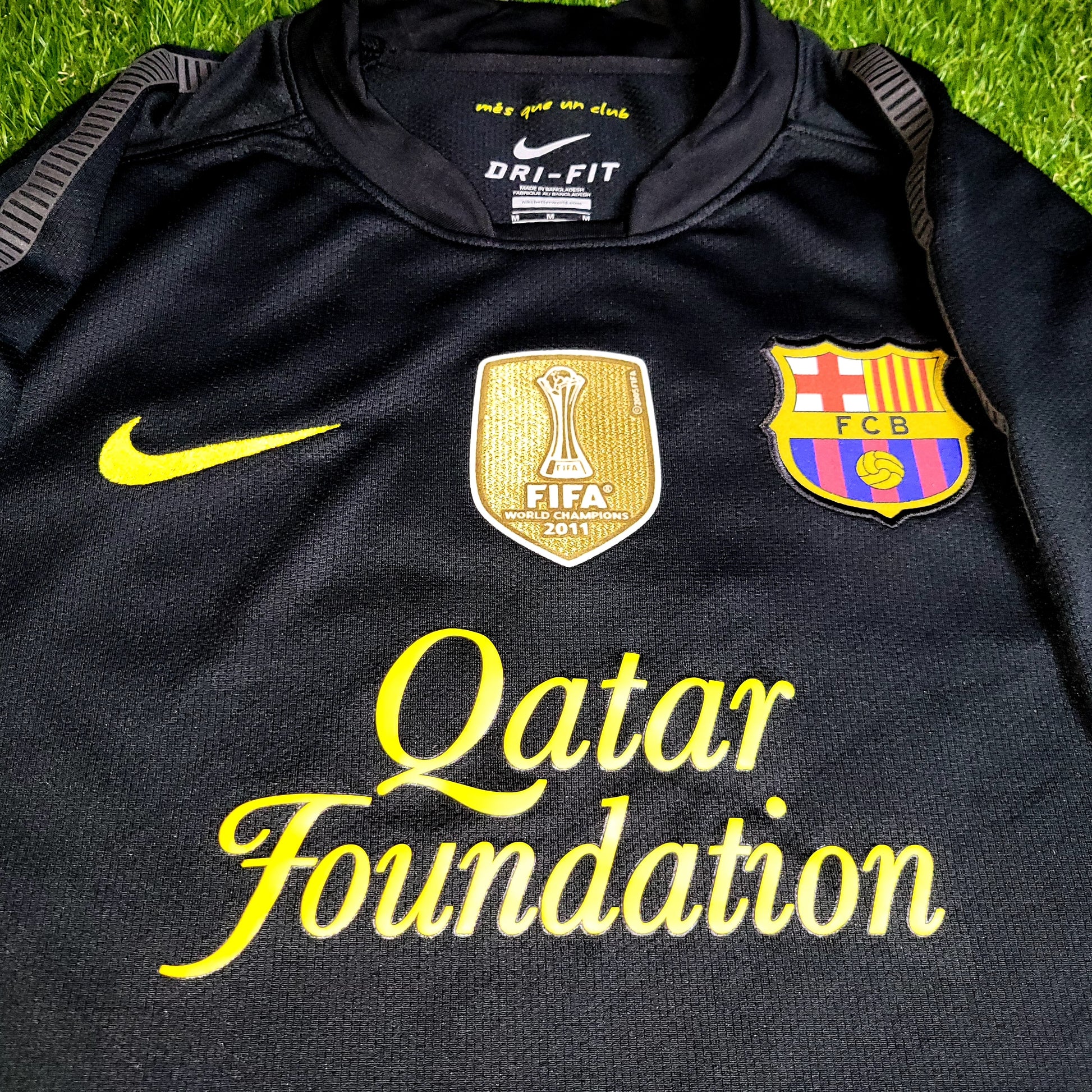 Messi Barcelona 2011 2012 Away Soccer Jersey Shirt M SKU# 419880-010 - ForeverSoccerJerseys