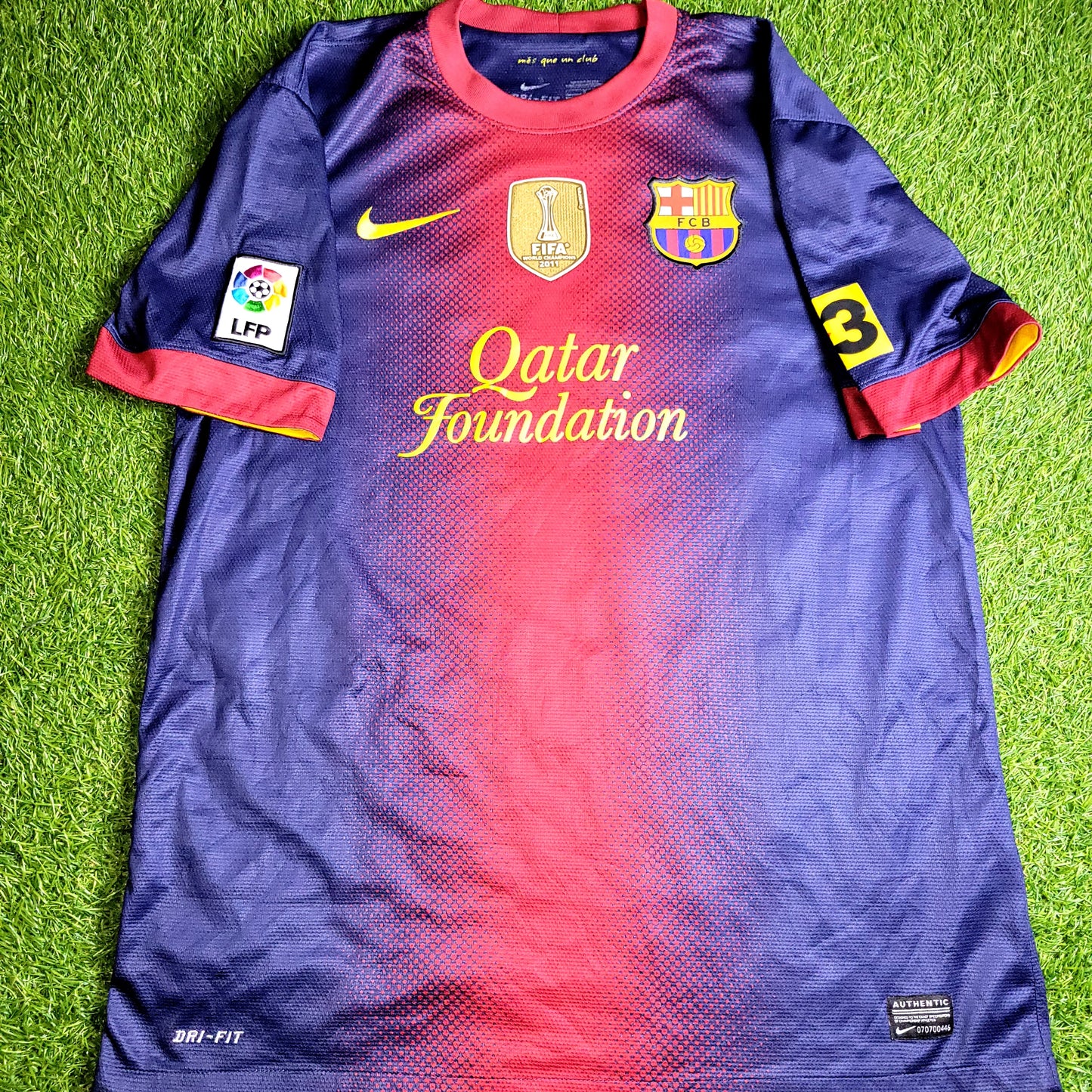 Messi Barcelona 2012 2013 Home Soccer Jersey Shirt L SKU# 478323-410