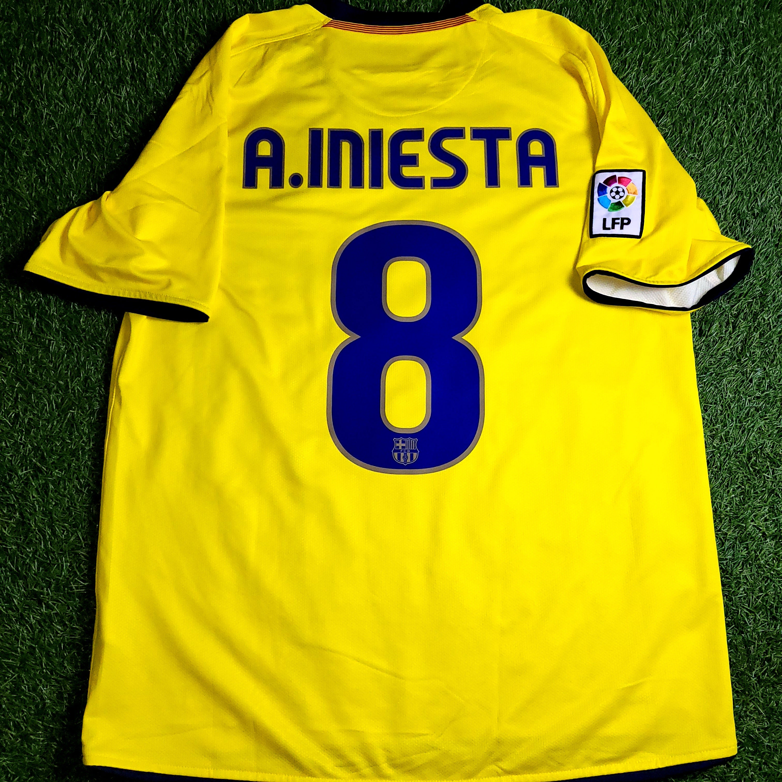 Iniesta Barcelona INIESTAZO TREBLE 2008 2009 Soccer Away Jersey