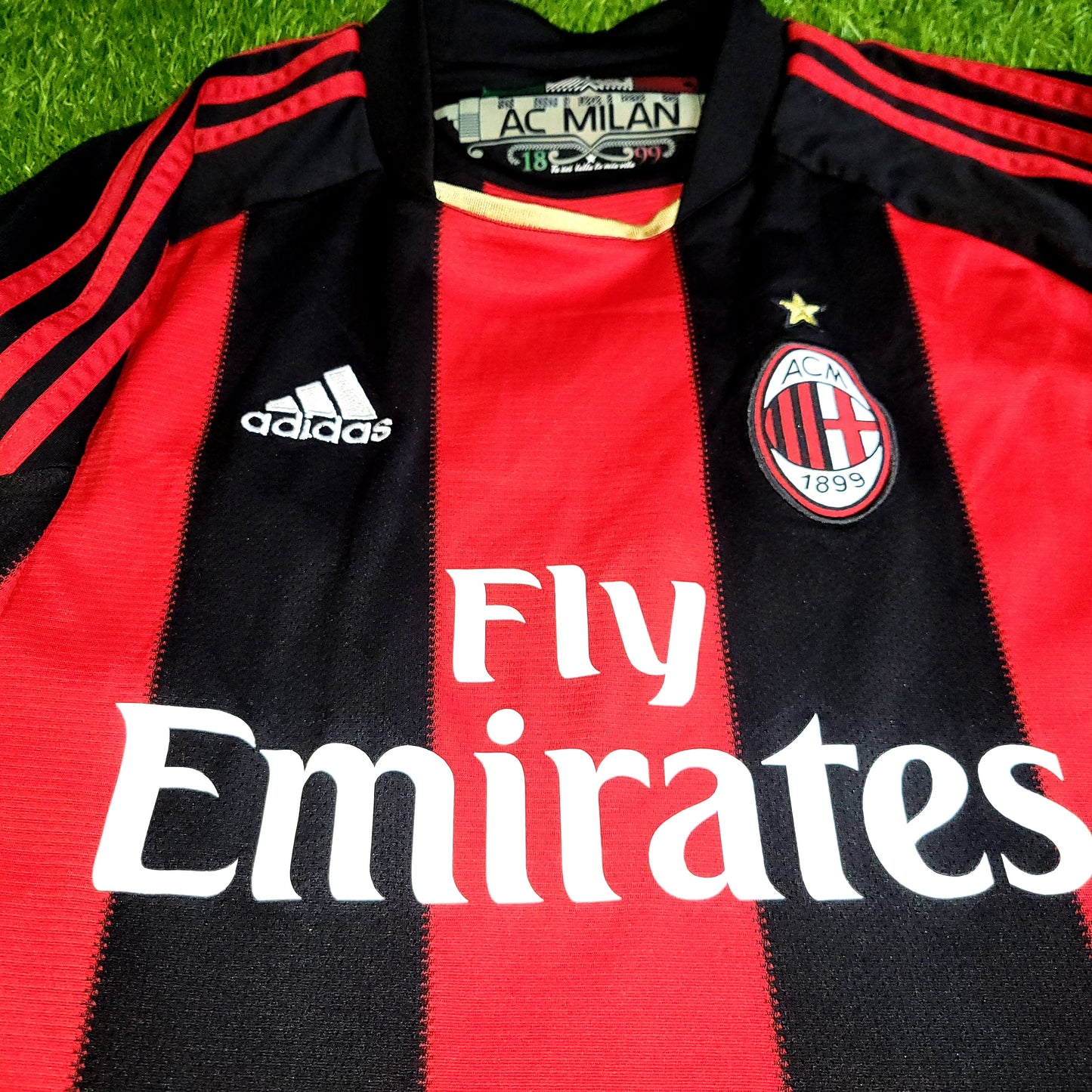 Ronaldinho AC Milan Adidas 2010 2011 Home Soccer Jersey Shirt L SKU# P96288