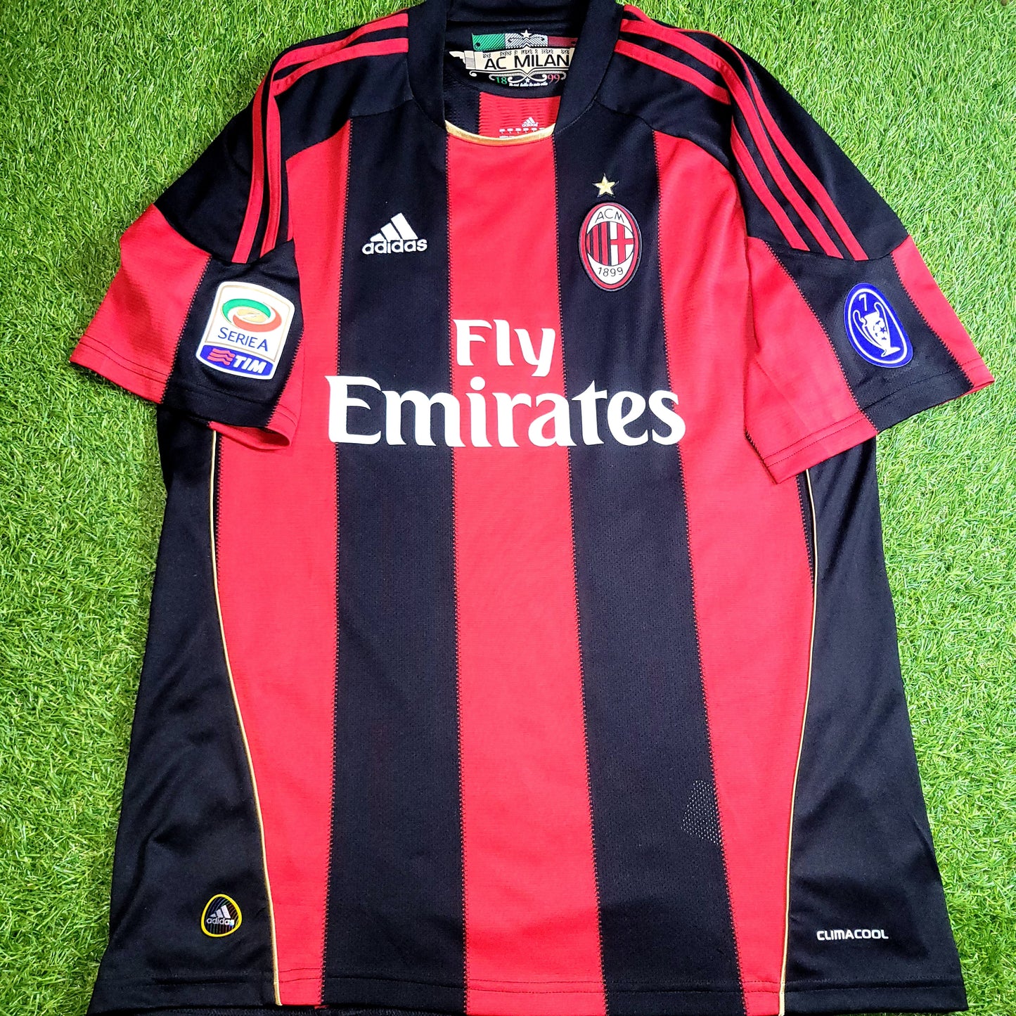 Ibrahimovic AC Milan 2010 2011 Soccer Jersey Shirt L SKU# P96288