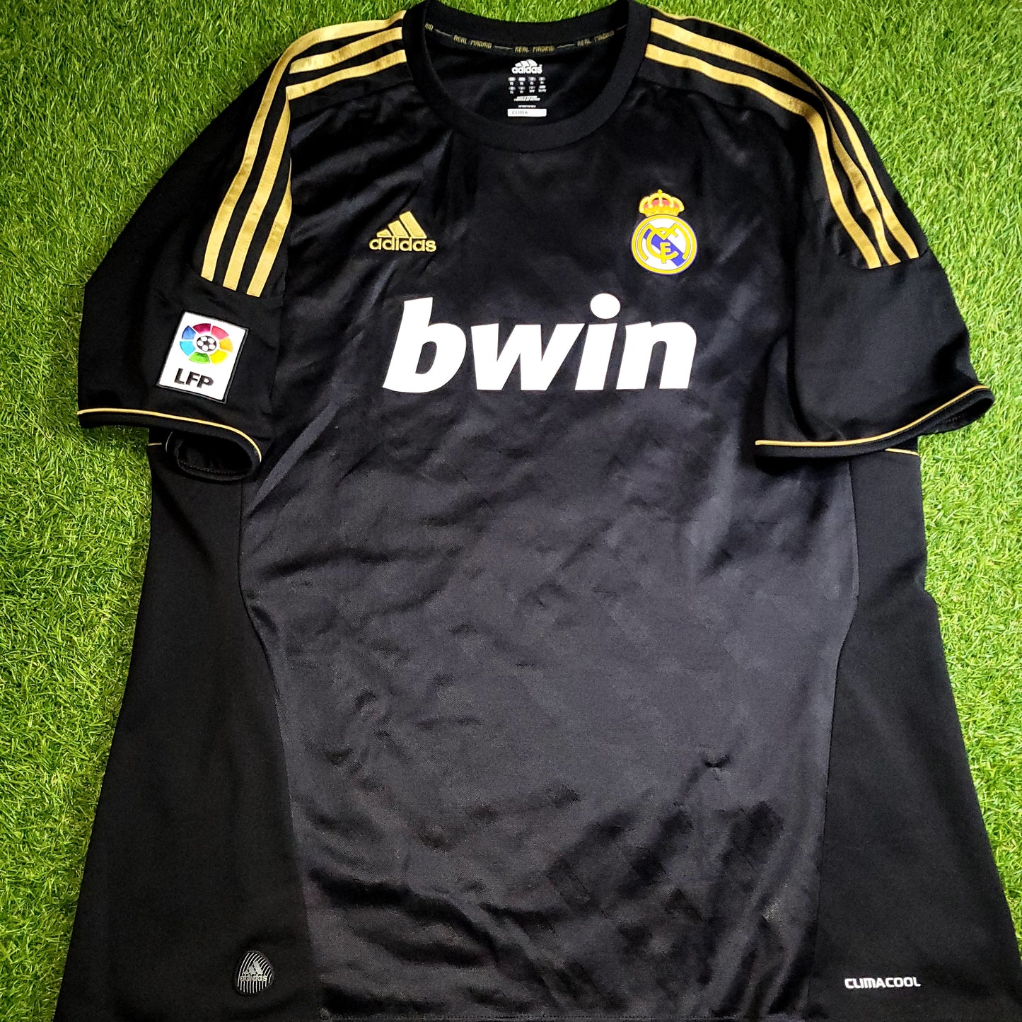 Cristiano Ronaldo Real Madrid 2011 2012 Away Soccer Jersey Shirt XL SKU# V13642