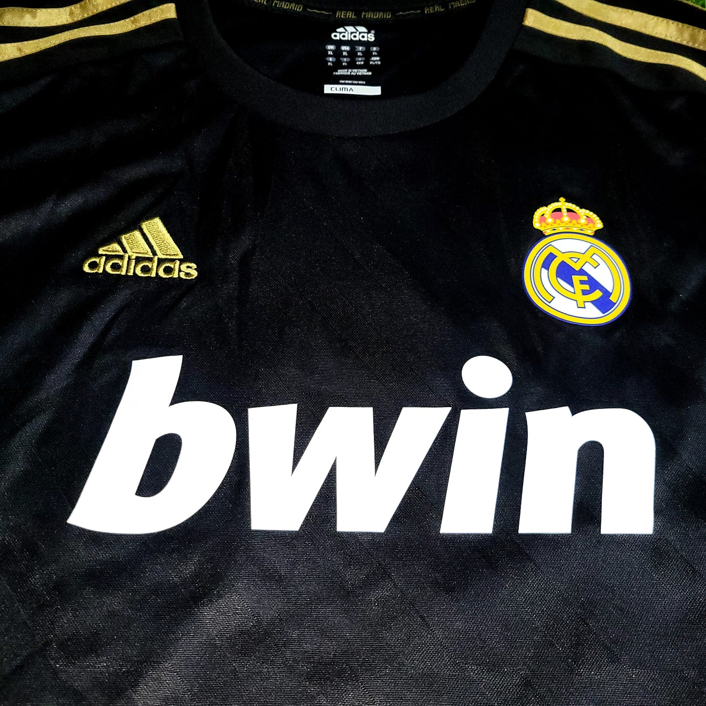Cristiano Ronaldo Real Madrid 2011 2012 Away Soccer Jersey Shirt XL SKU# V13642