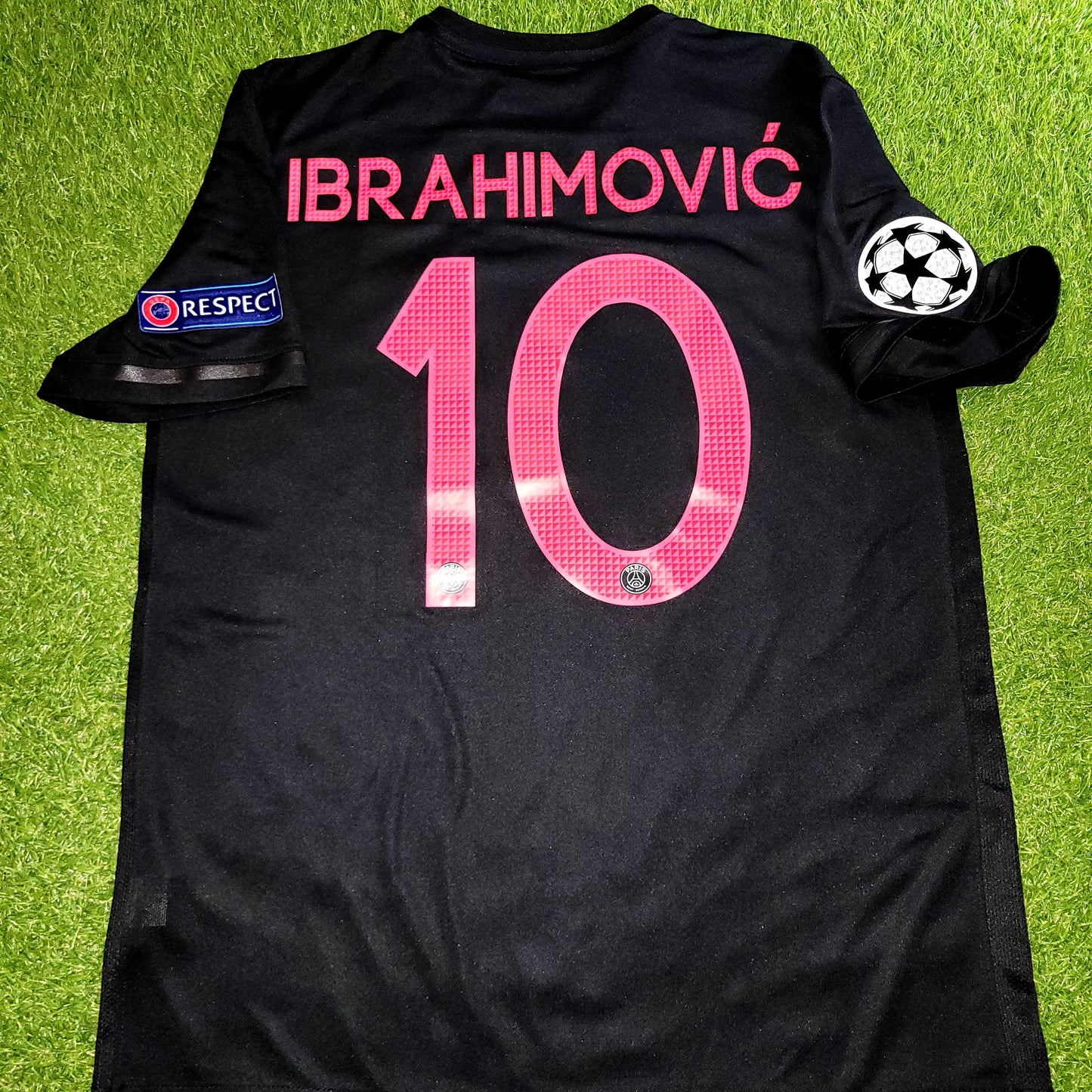 Ibrahimovic PSG Paris Saint Germain 2015 2016 Third UEFA Soccer Jersey L SKU# 658901-011 )