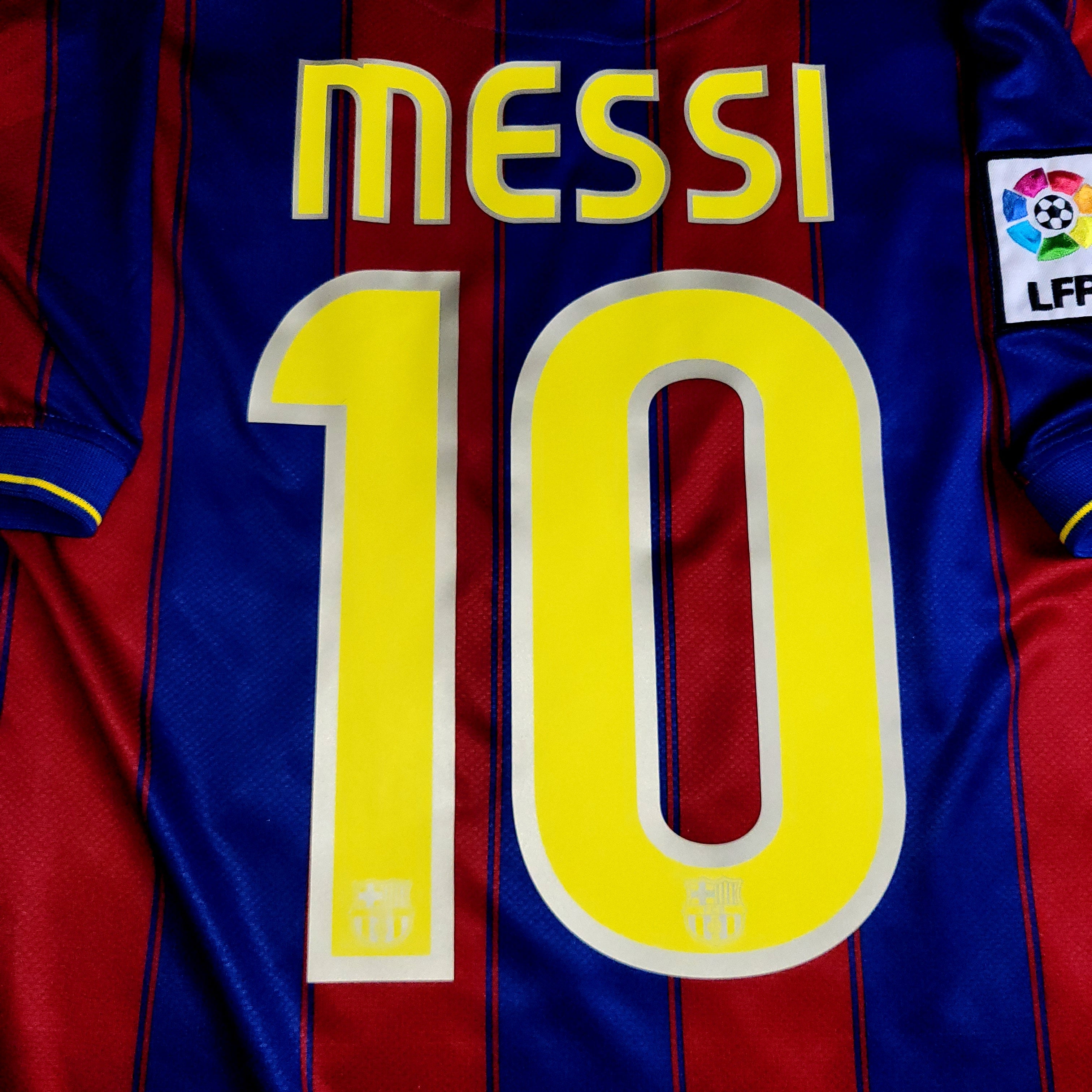 Messi Barcelona 2009 2010 Home Soccer Jersey XL SKU# 343808-496