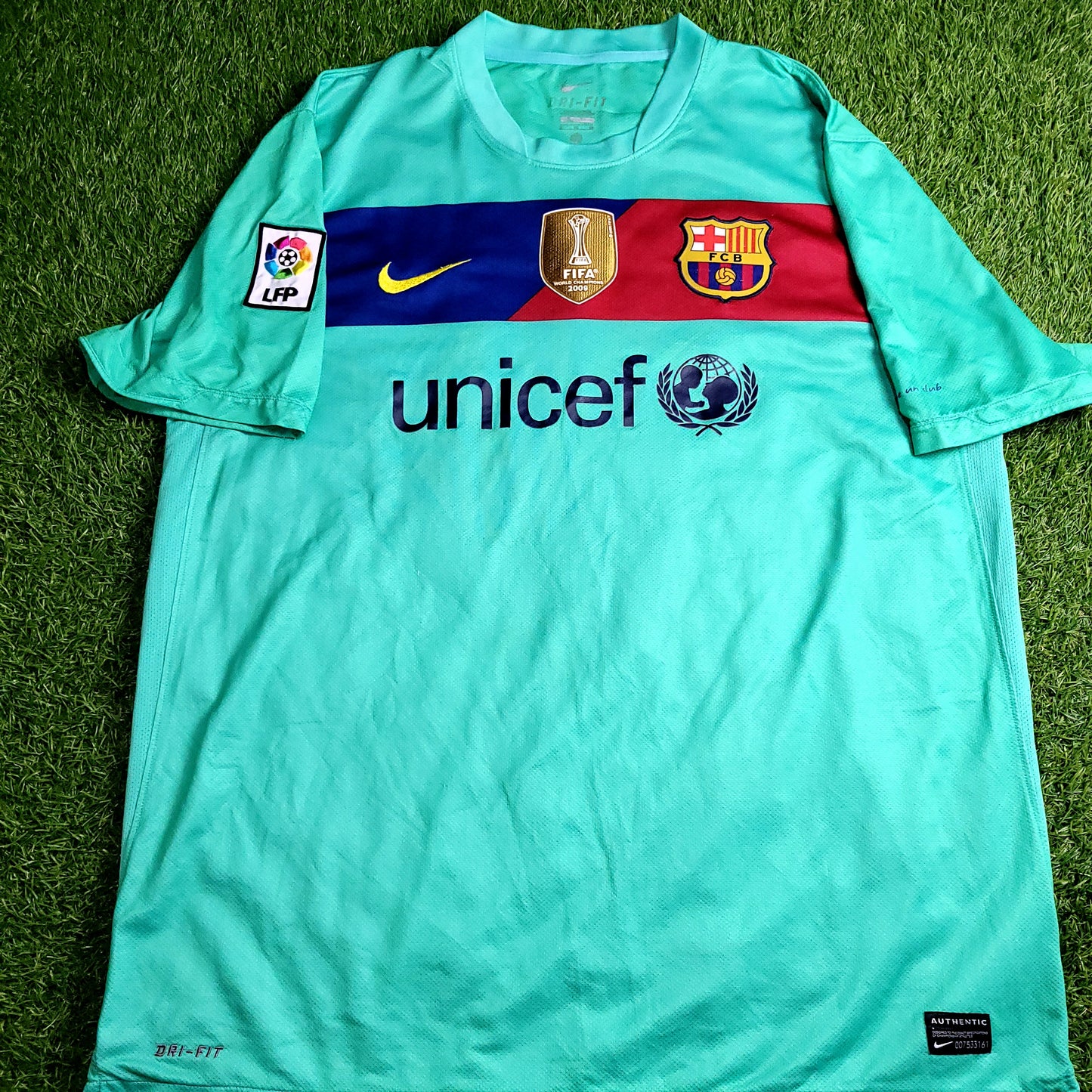 Messi Barcelona 2010 2011 Away Soccer Jersey XL SKU# 382358-310