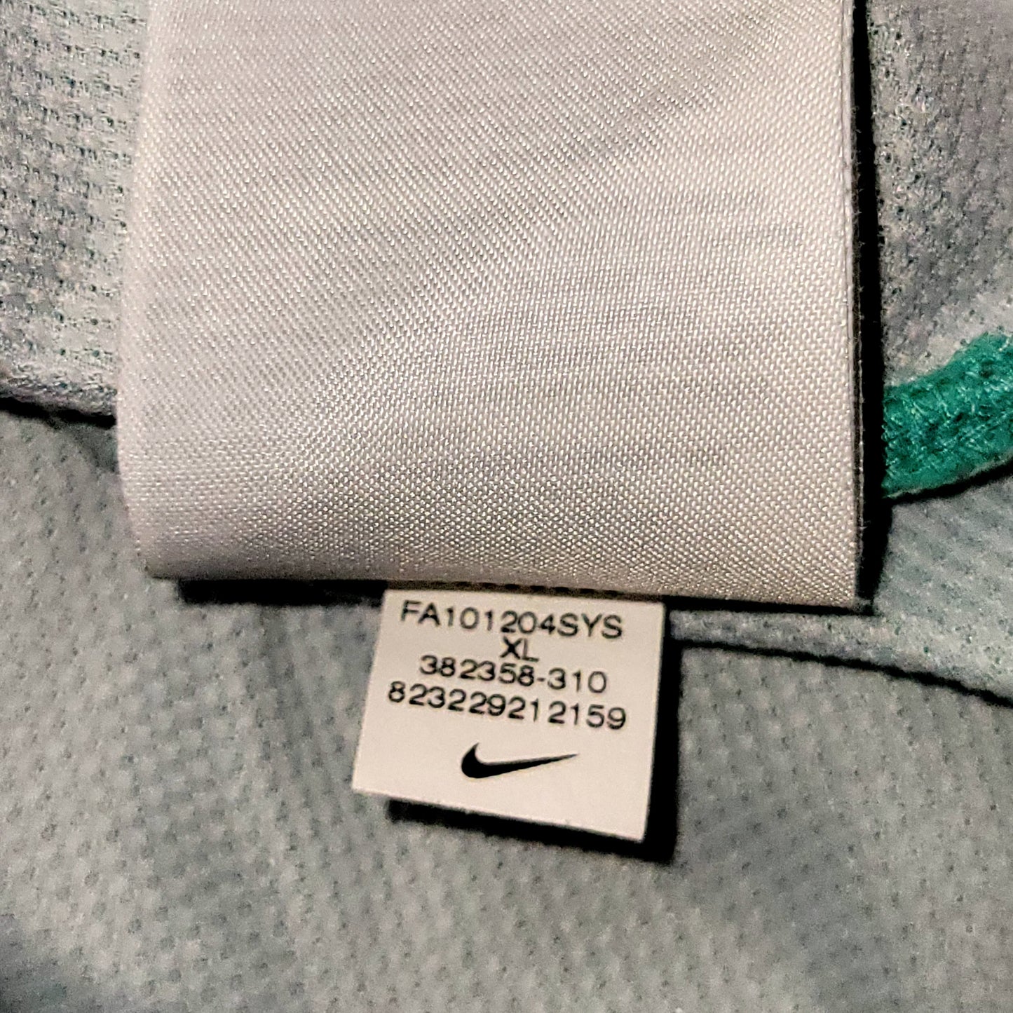 Messi Barcelona 2010 2011 Away Soccer Jersey XL SKU# 382358-310