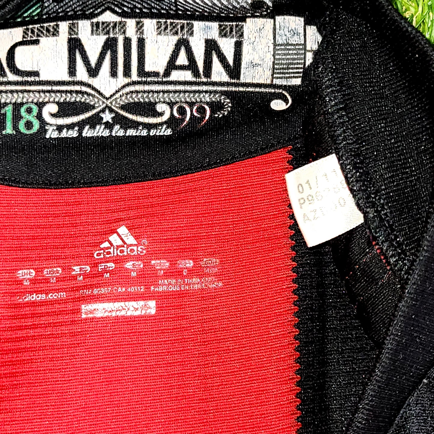 Ronaldinho AC Milan Adidas 2010 2011 Home Soccer Jersey M SKU# P96288