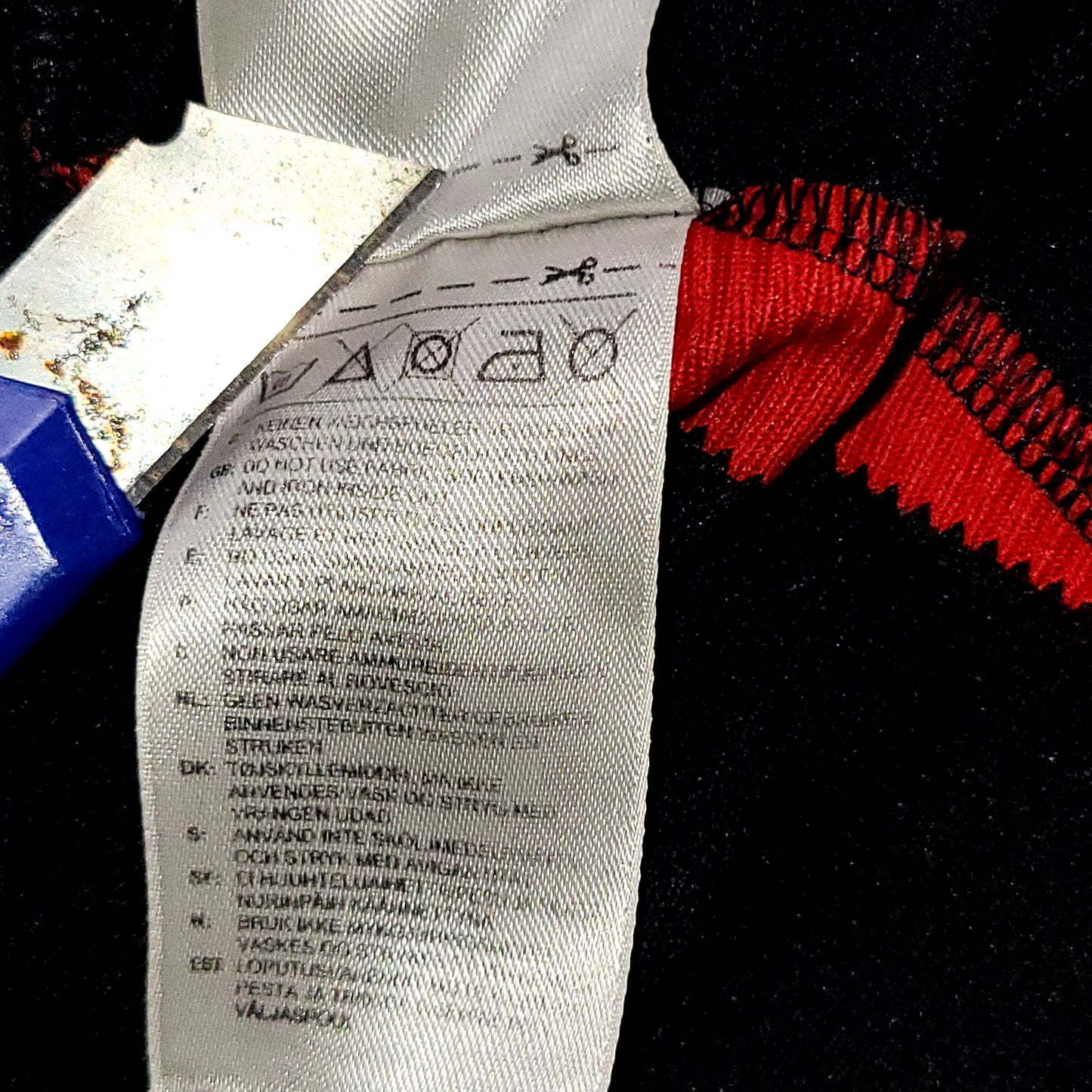 Ronaldinho AC Milan Adidas 2010 2011 Home Soccer Jersey M SKU# P96288