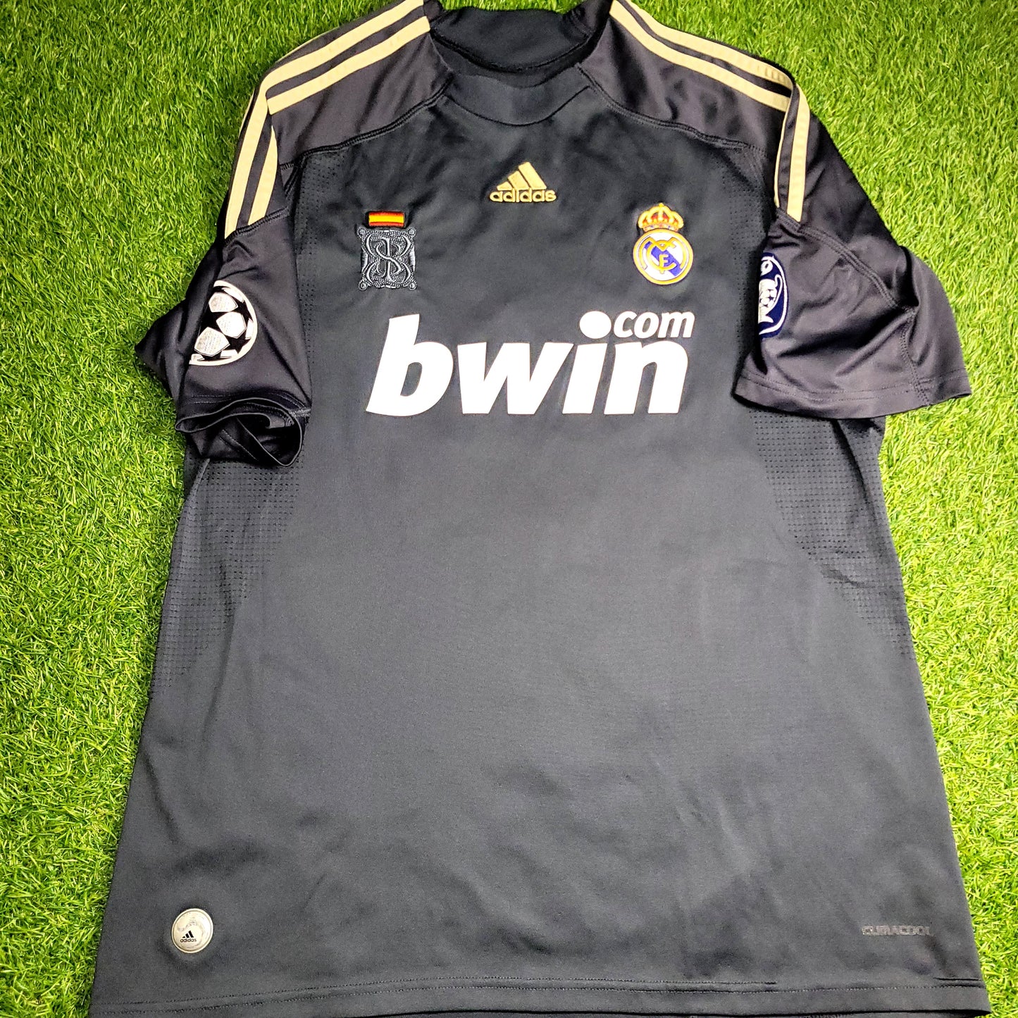 Cristiano Ronaldo Real Madrid 2009 2010 DEBUT SEASON Third Soccer Jersey L SKU# E84329