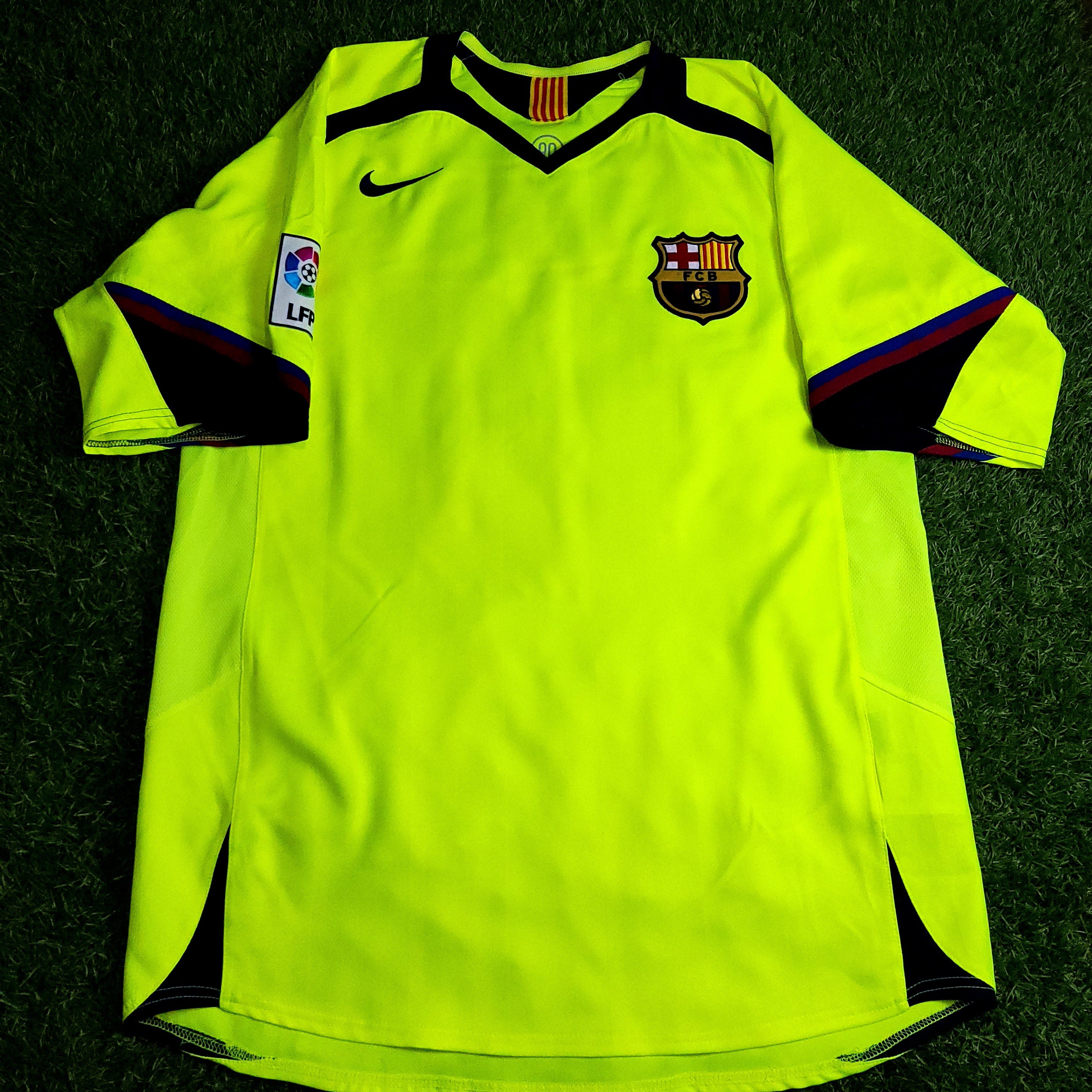 Messi Barcelona 2005 2006 Away Soccer Jersey M SKU# 195971