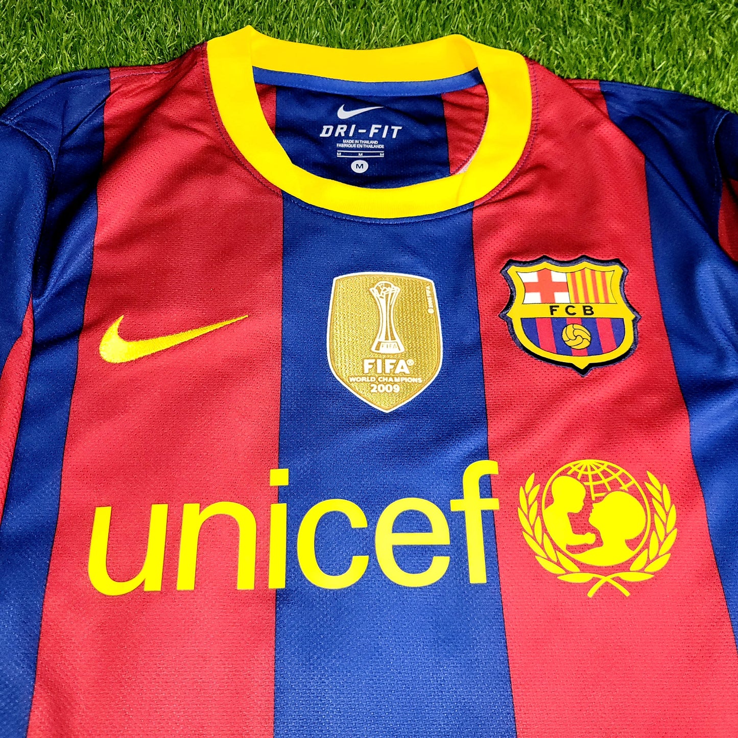 Messi Barcelona 2010 2011 Home Soccer Jersey M SKU# 382354-488