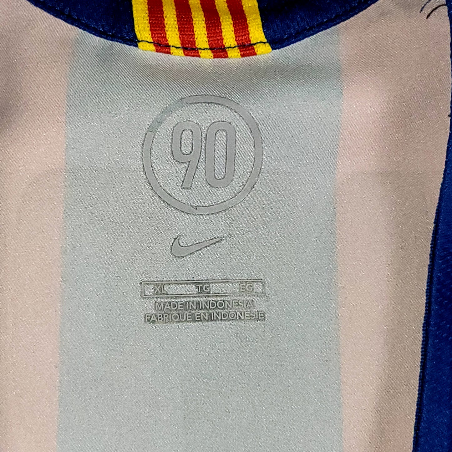 Ronaldinho Barcelona 2005 2006 Soccer Jersey XL SKU# 195970