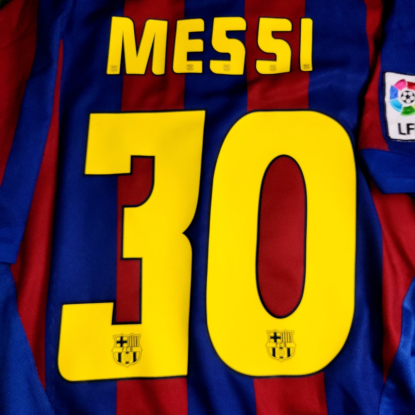 Messi Barcelona 2005 2006 Soccer Jersey M SKU# 195970