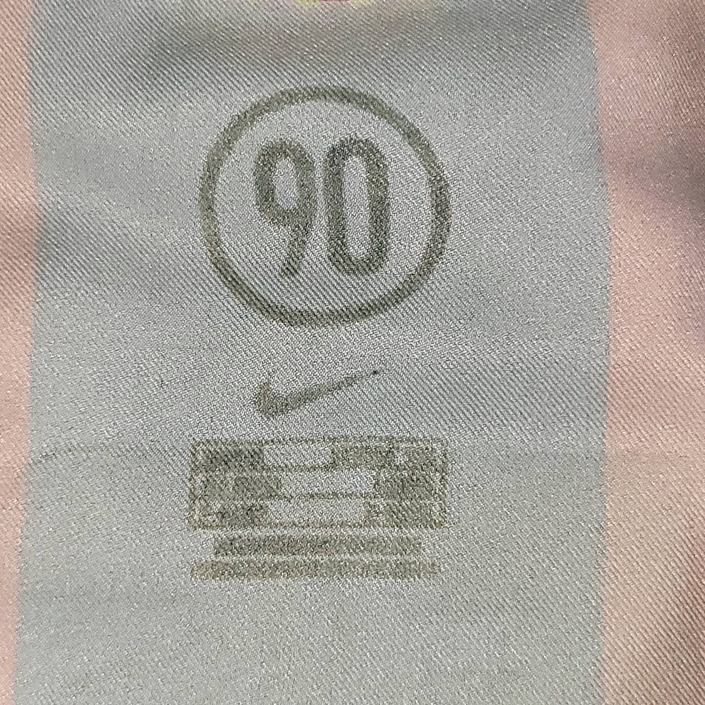 Messi Barcelona 2005 2006 Soccer Jersey M SKU# 195970