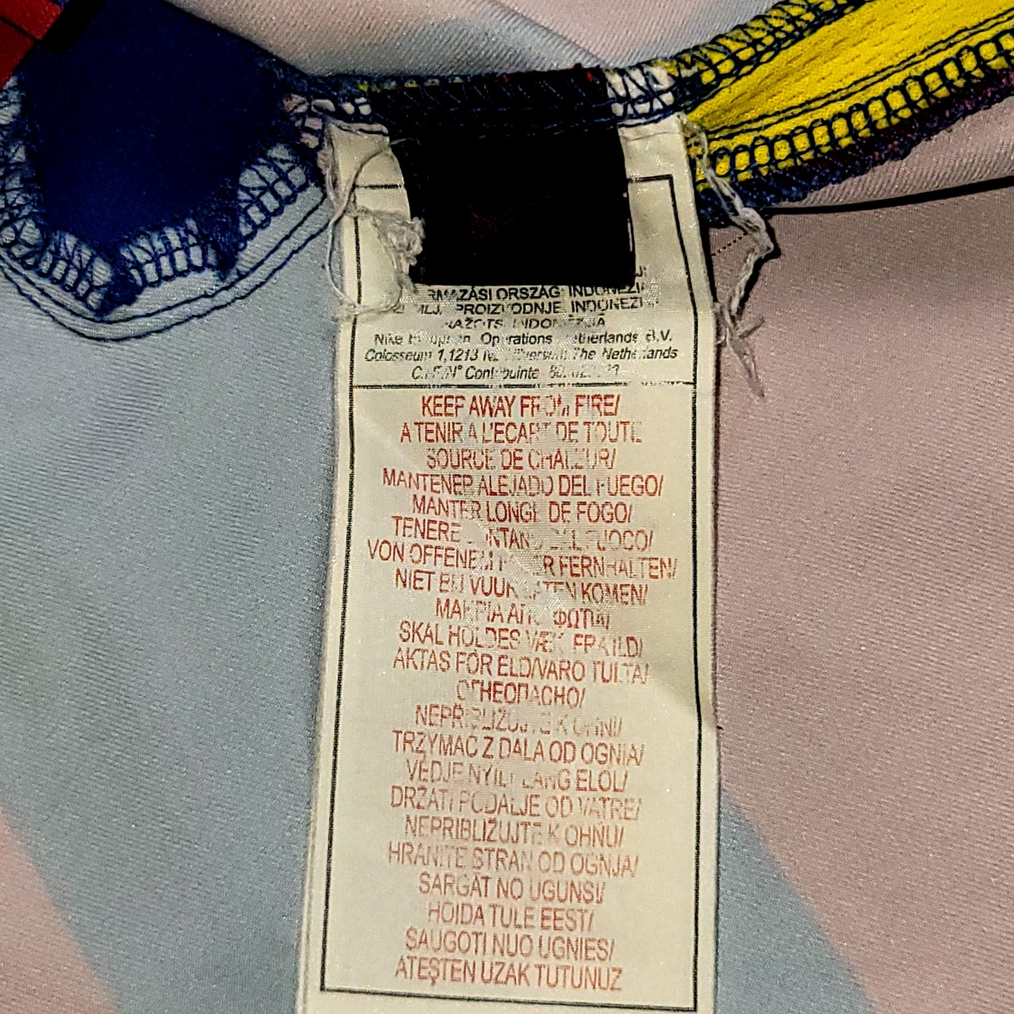 Messi Barcelona 2005 2006 Soccer Jersey M SKU# 195970