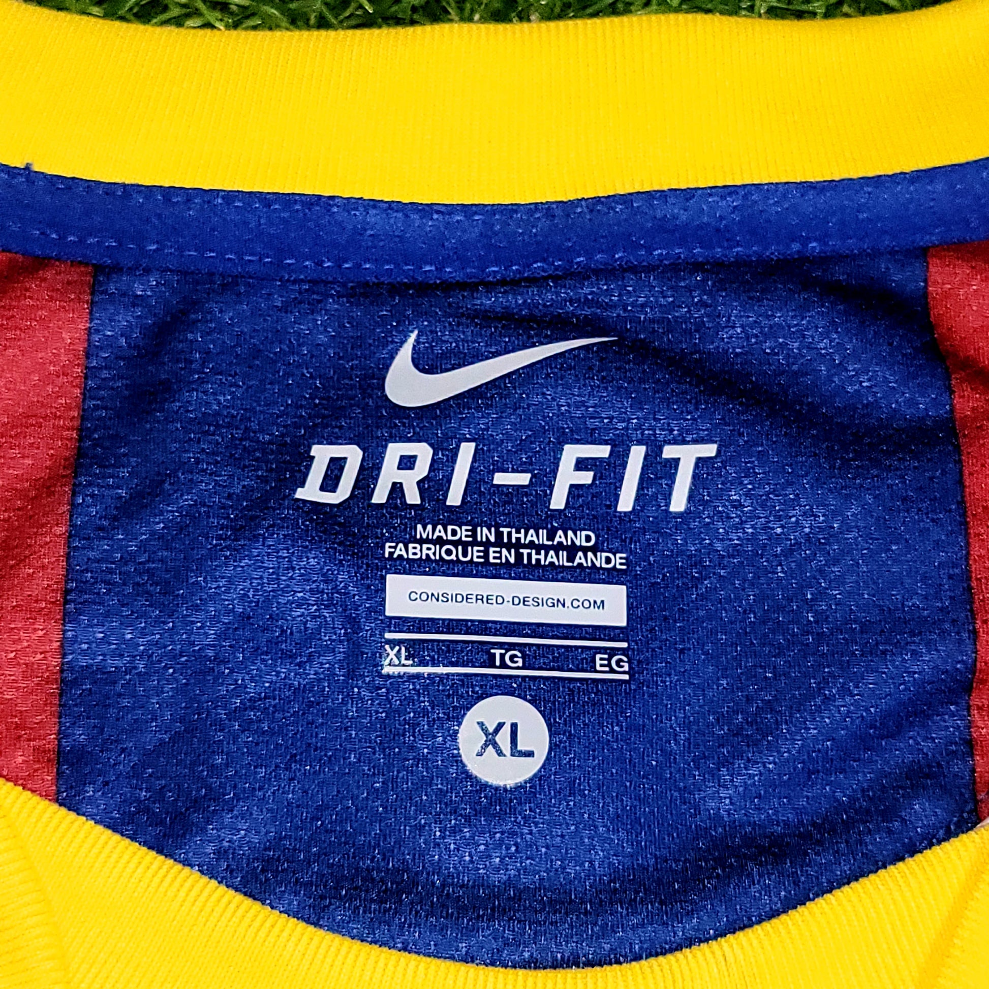 Messi Barcelona 2010 2011 Home Soccer Jersey XL SKU# 382354-488 - ForeverSoccerJerseys