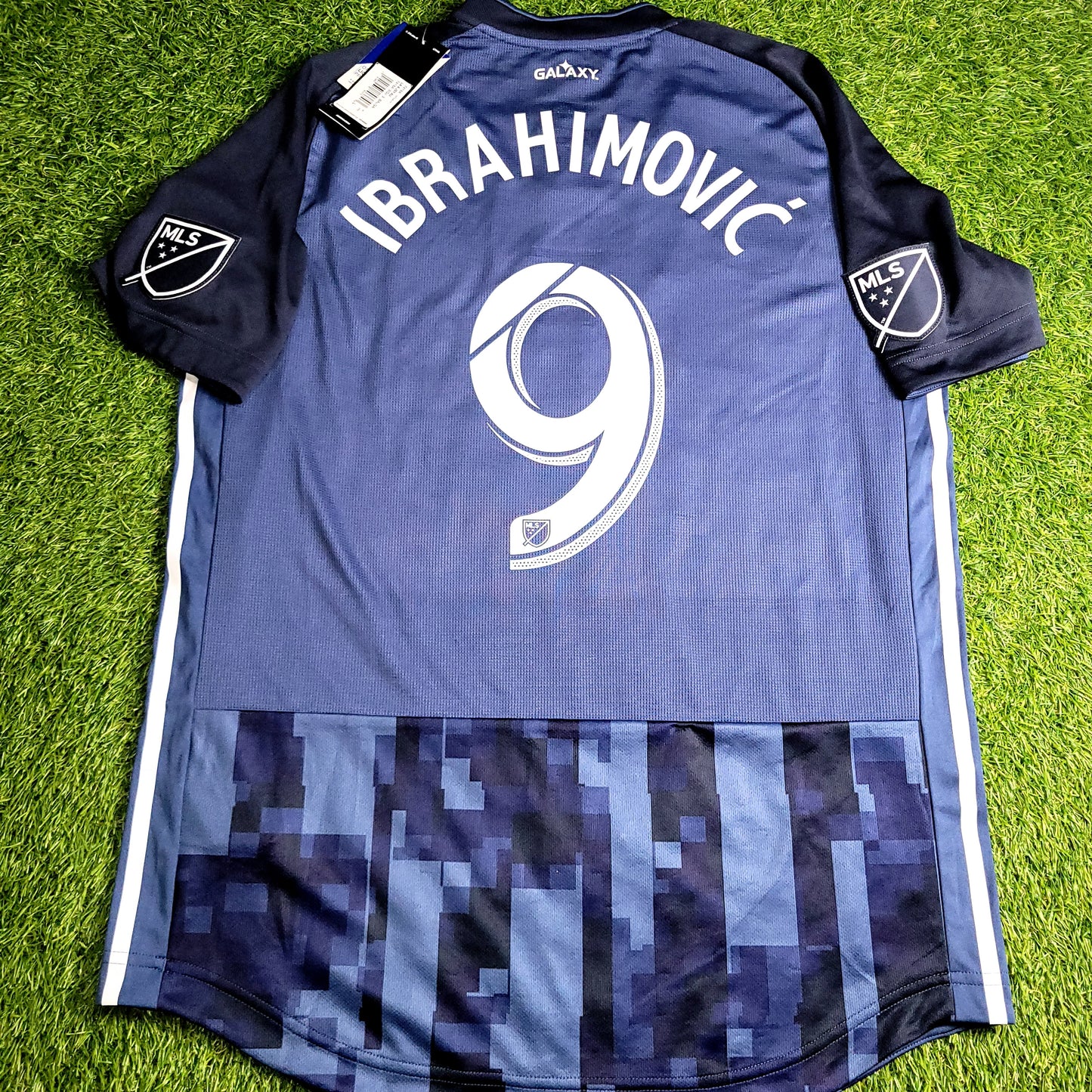 Ibrahimovic Los Angeles LA Galaxy 2019 2020 PLAYER ISSUE Away Soccer Jersey BNWT L SKU# DP4838 - ForeverSoccerJerseys