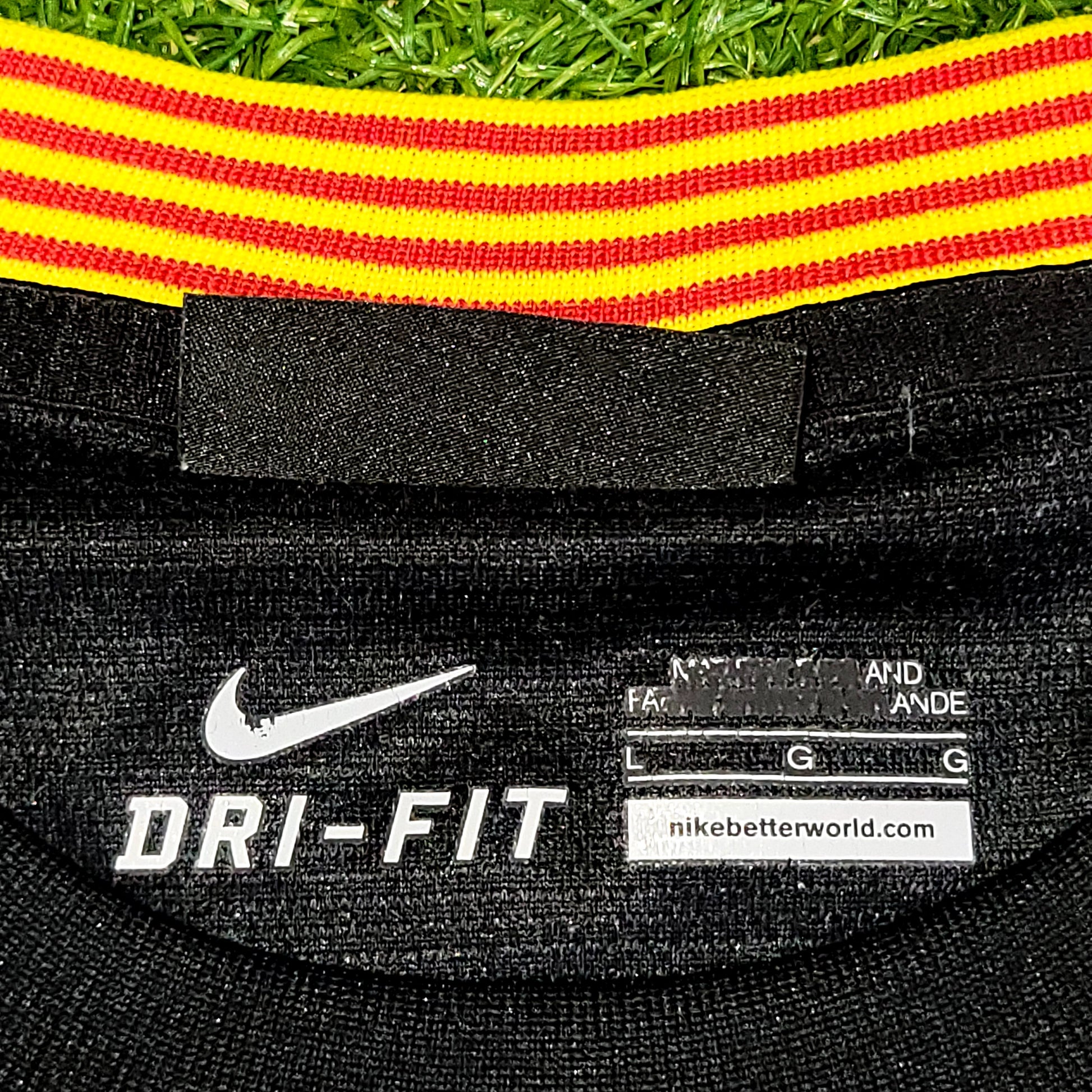 Messi Barcelona 2013 2014 Third Soccer Jersey L SKU# 532824-013 - ForeverSoccerJerseys