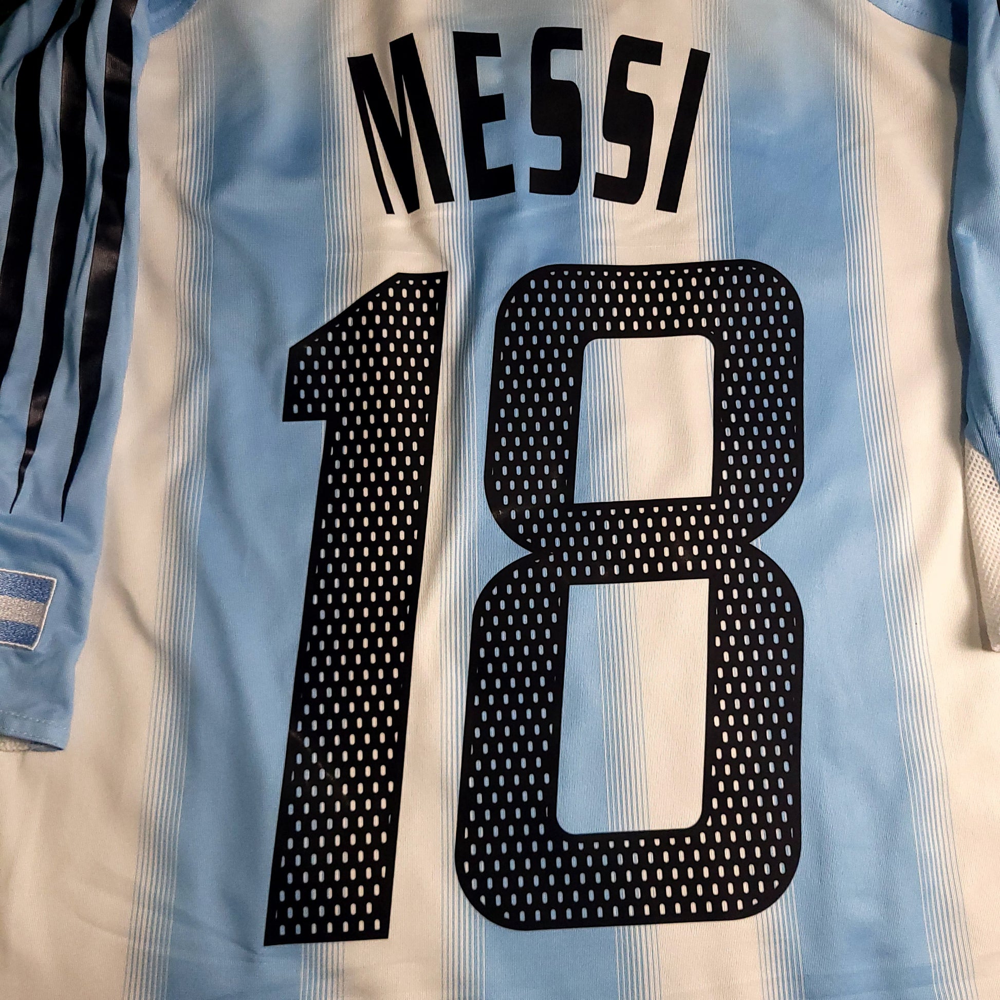 Messi Argentina 2004 2005 DEBUT Home Soccer Jersey L SKU# 645789 - ForeverSoccerJerseys
