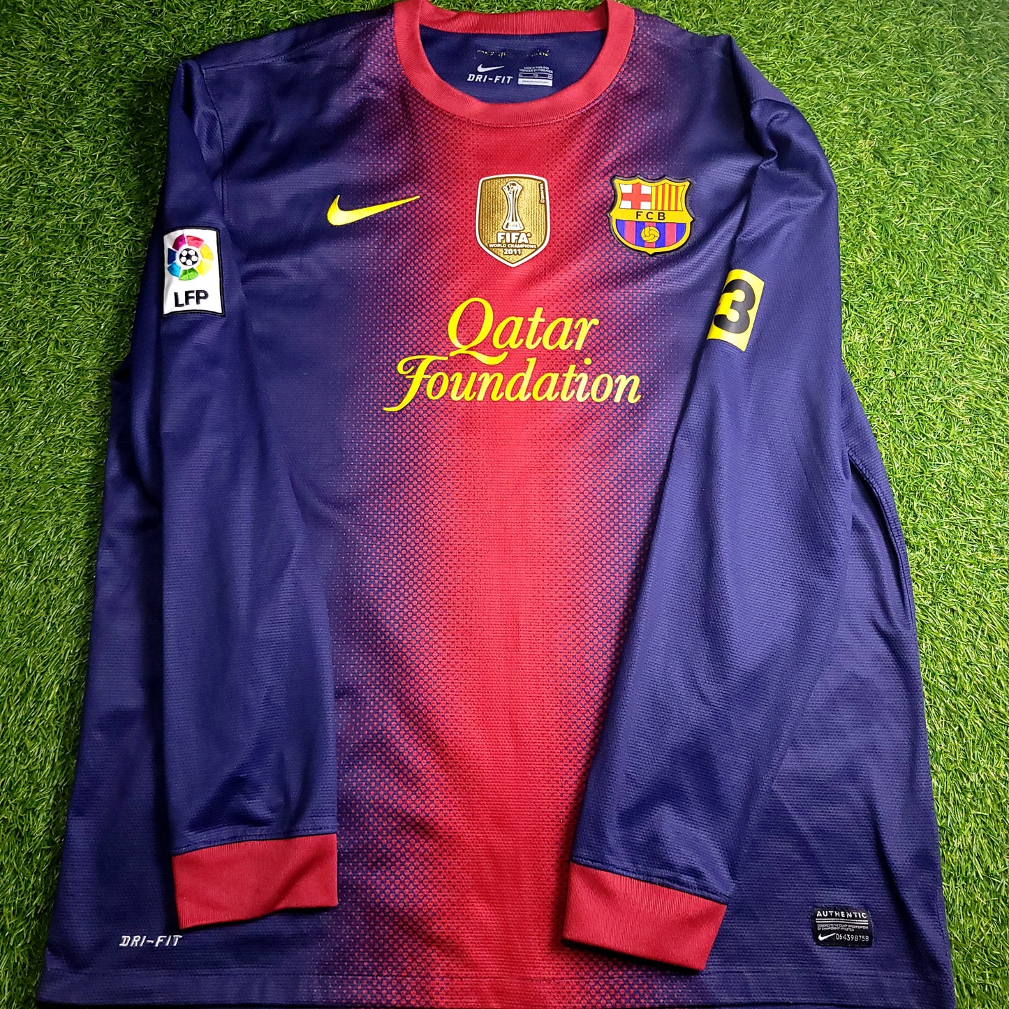 Messi Barcelona 2012 2013 Long Sleeve Soccer Jersey XL SKU# 478324-410