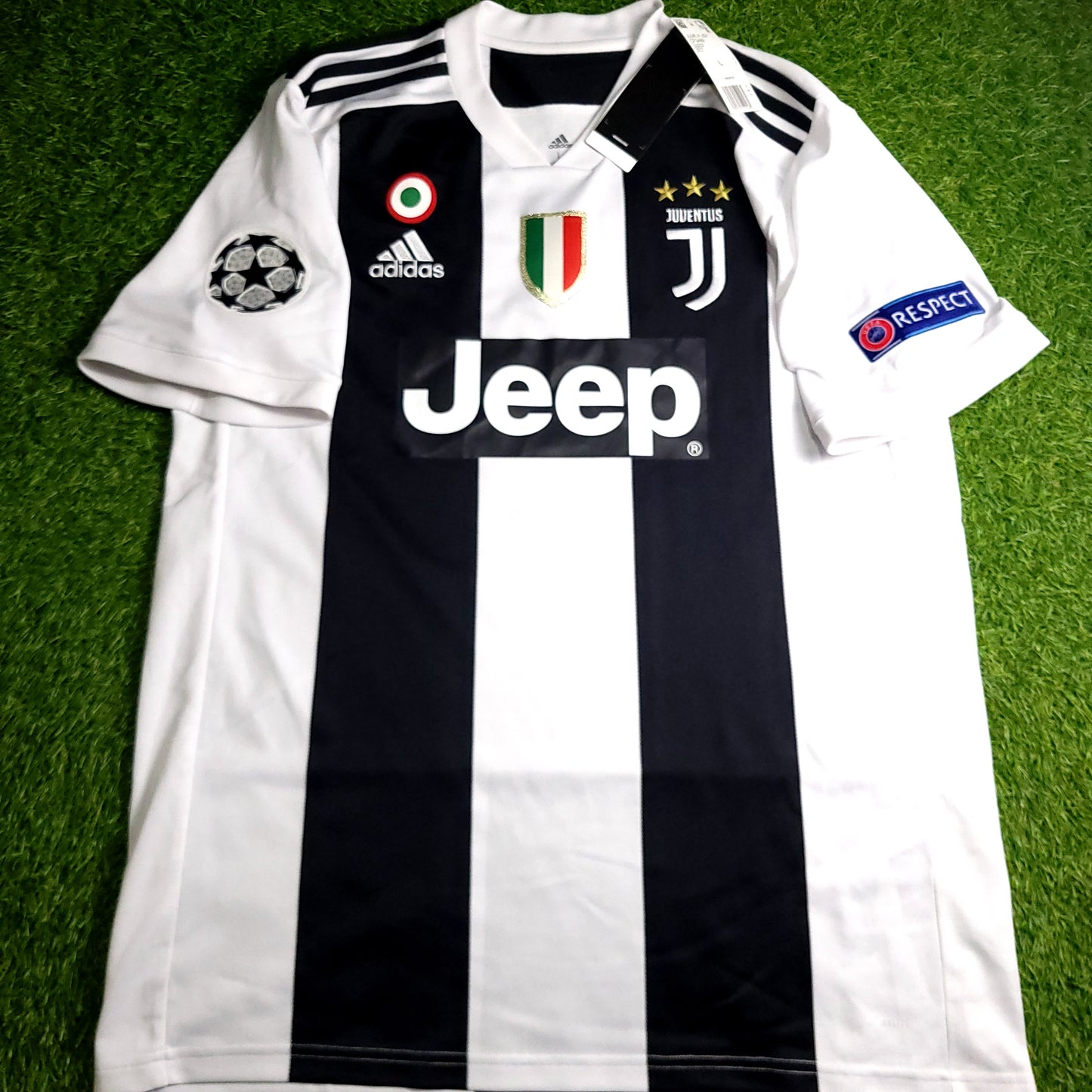 Cristiano Ronaldo Juventus 2018 2019 DEBUT UEFA Soccer Jersey BNWT L SKU# CF3489 - ForeverSoccerJerseys