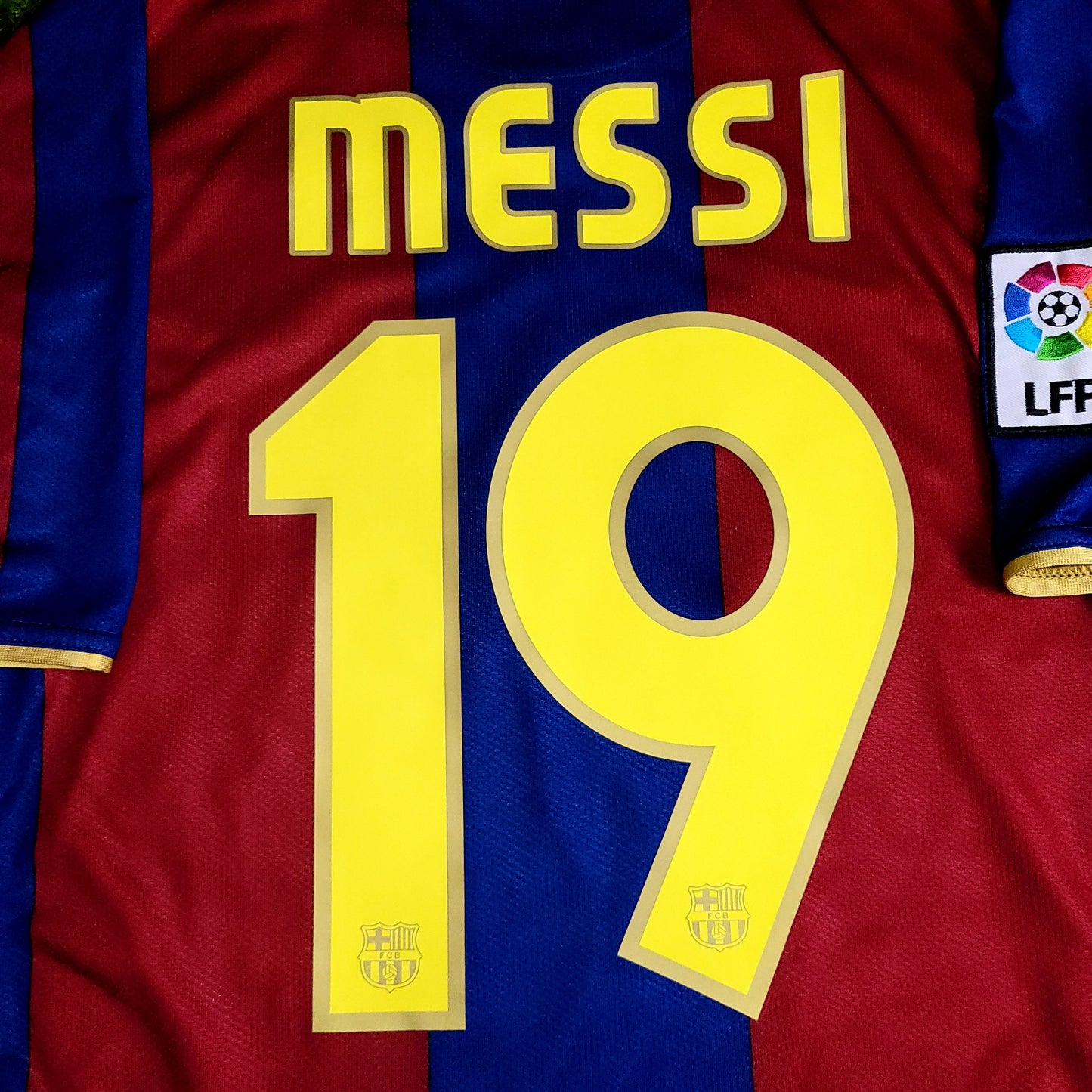 Messi Barcelona 2007 2008 Anniversary Soccer Jersey M SKU# 237741-655 - ForeverSoccerJerseys