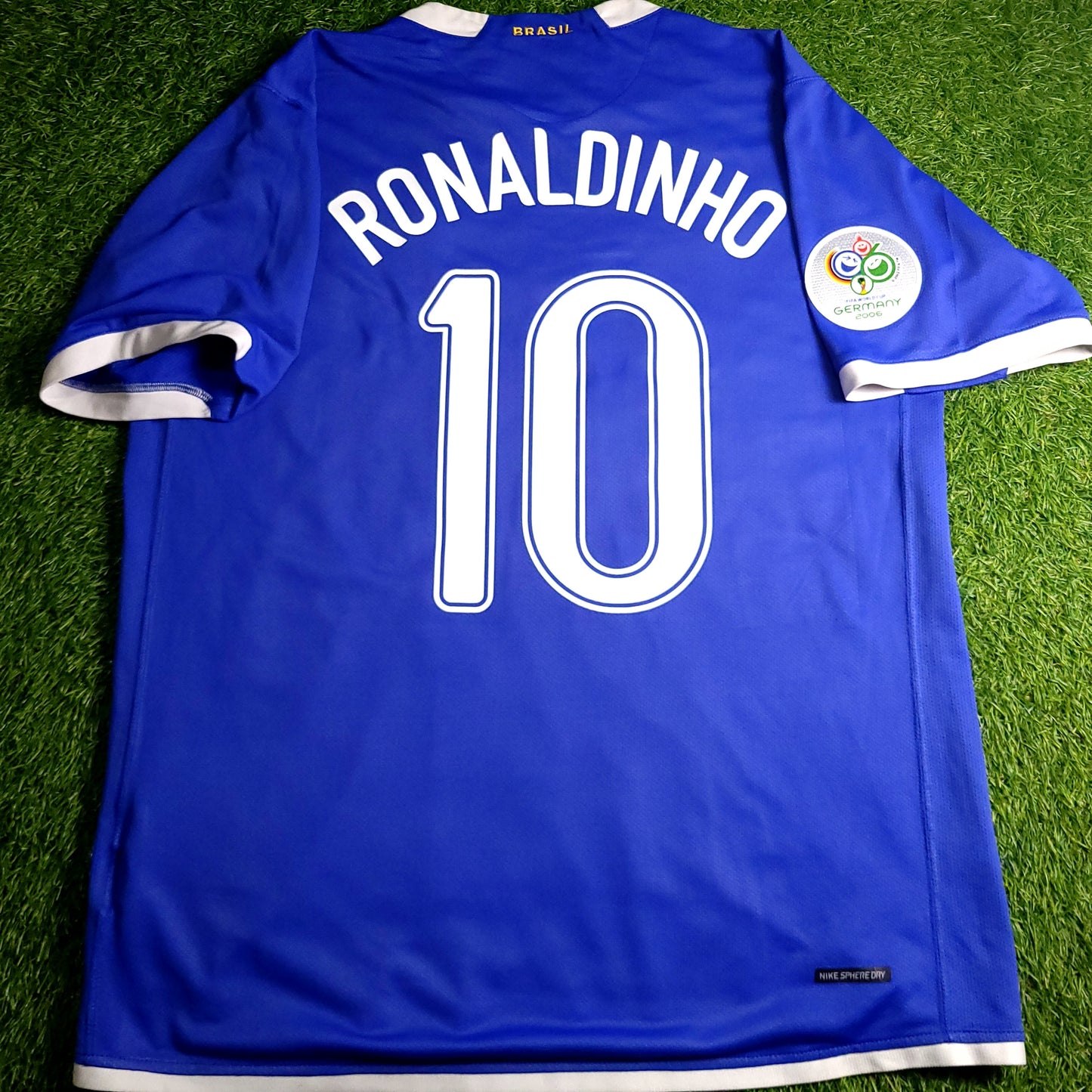 Ronaldinho Brazil 2006 WORLD CUP Away Soccer Jersey XL SKU# 103890