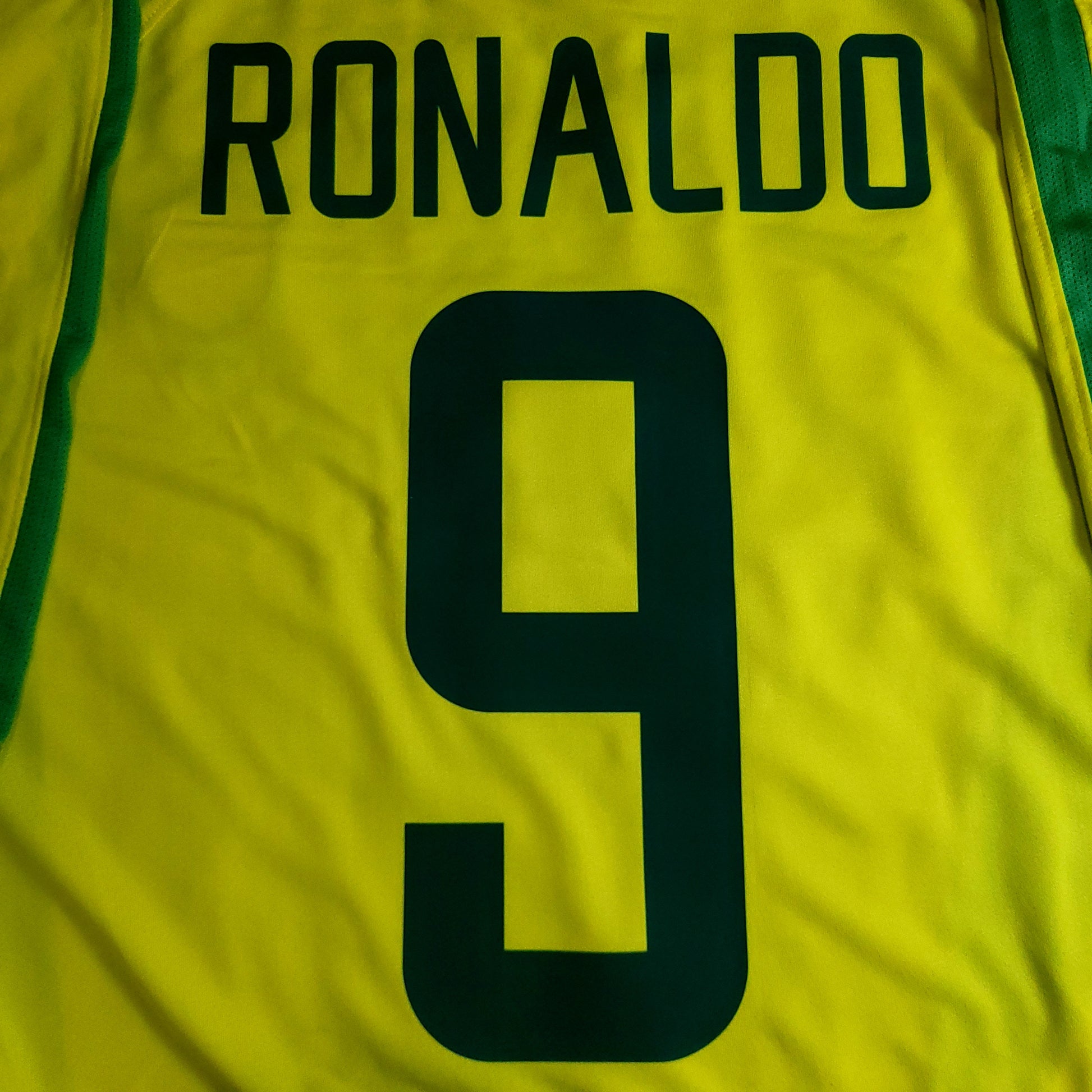 Ronaldo Brazil 2002 WORLD CUP Soccer Jersey L - ForeverSoccerJerseys