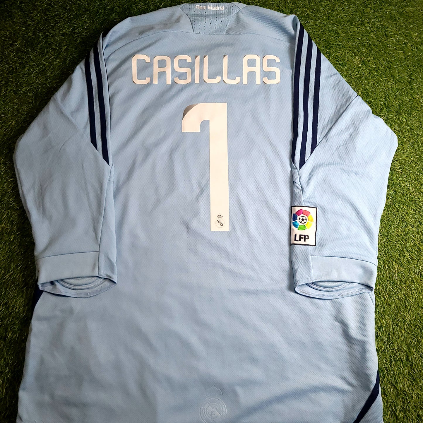 Casillas Real Madrid GK 2008 2009 Soccer Jersey XL SKU# 697795