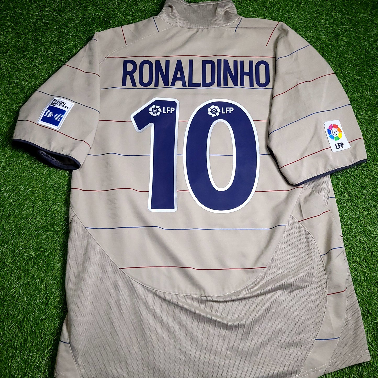 Ronaldinho Barcelona 2003 2004 DEBUT SEASON Away Soccer Jersey Shirt L SKU# 112587 - ForeverSoccerJerseys