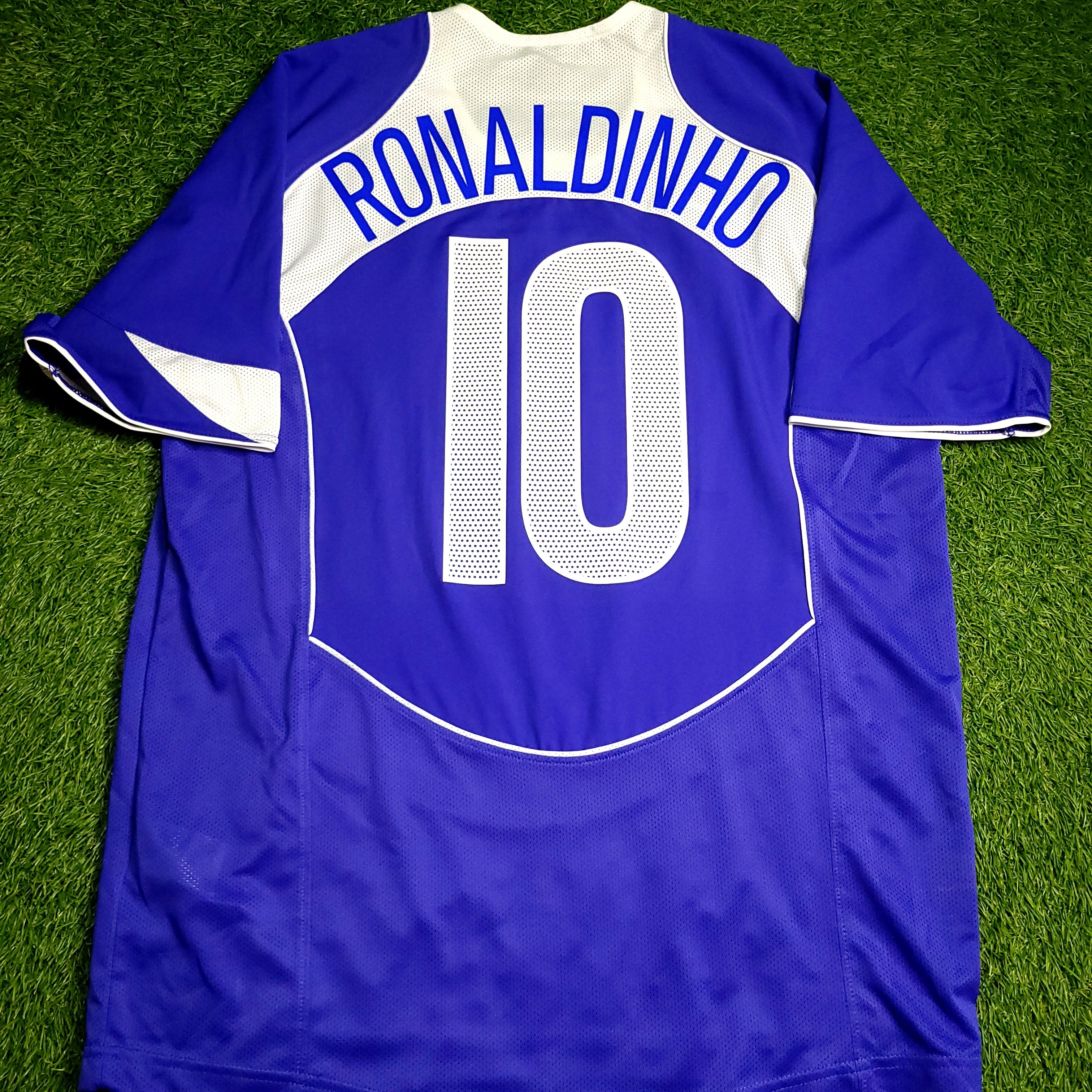Ronaldinho Nike Brazil 2004 Away Soccer Jersey M