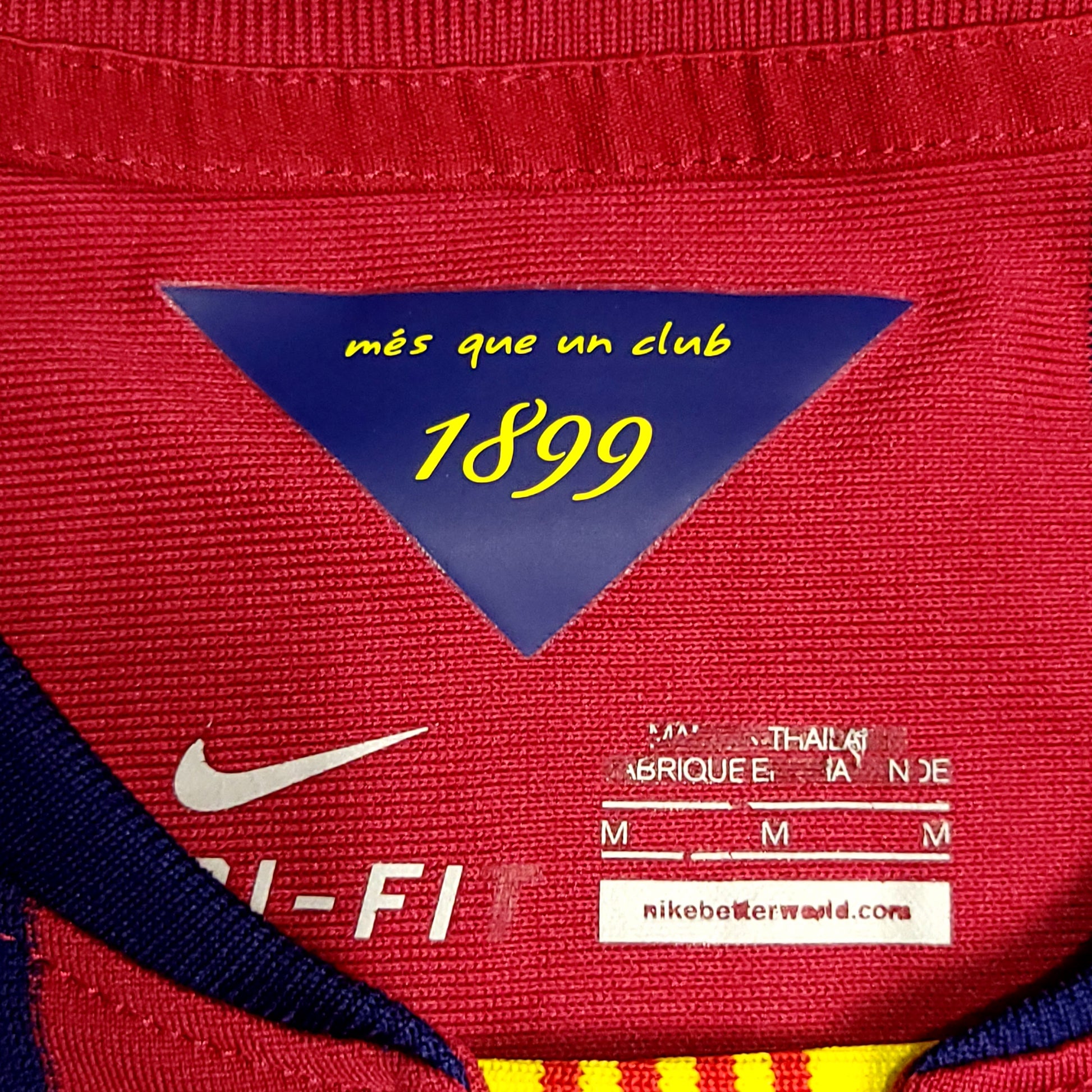Suarez Barcelona 2014 2015 TREBLE Soccer Jersey M SKU# 610594-422 - ForeverSoccerJerseys