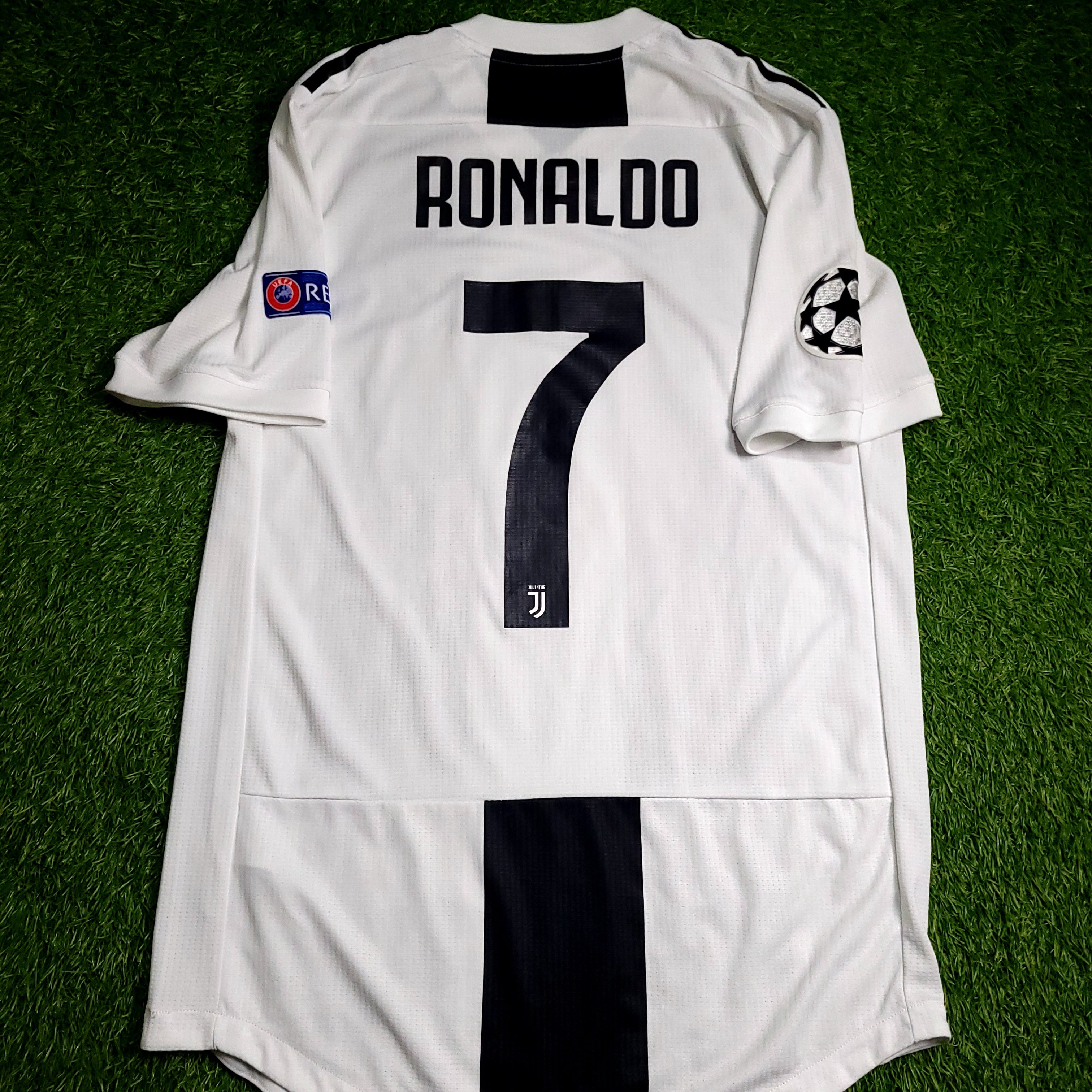 Cristiano Ronaldo Juventus 2018 2019 DEBUT UEFA PLAYER ISSUE