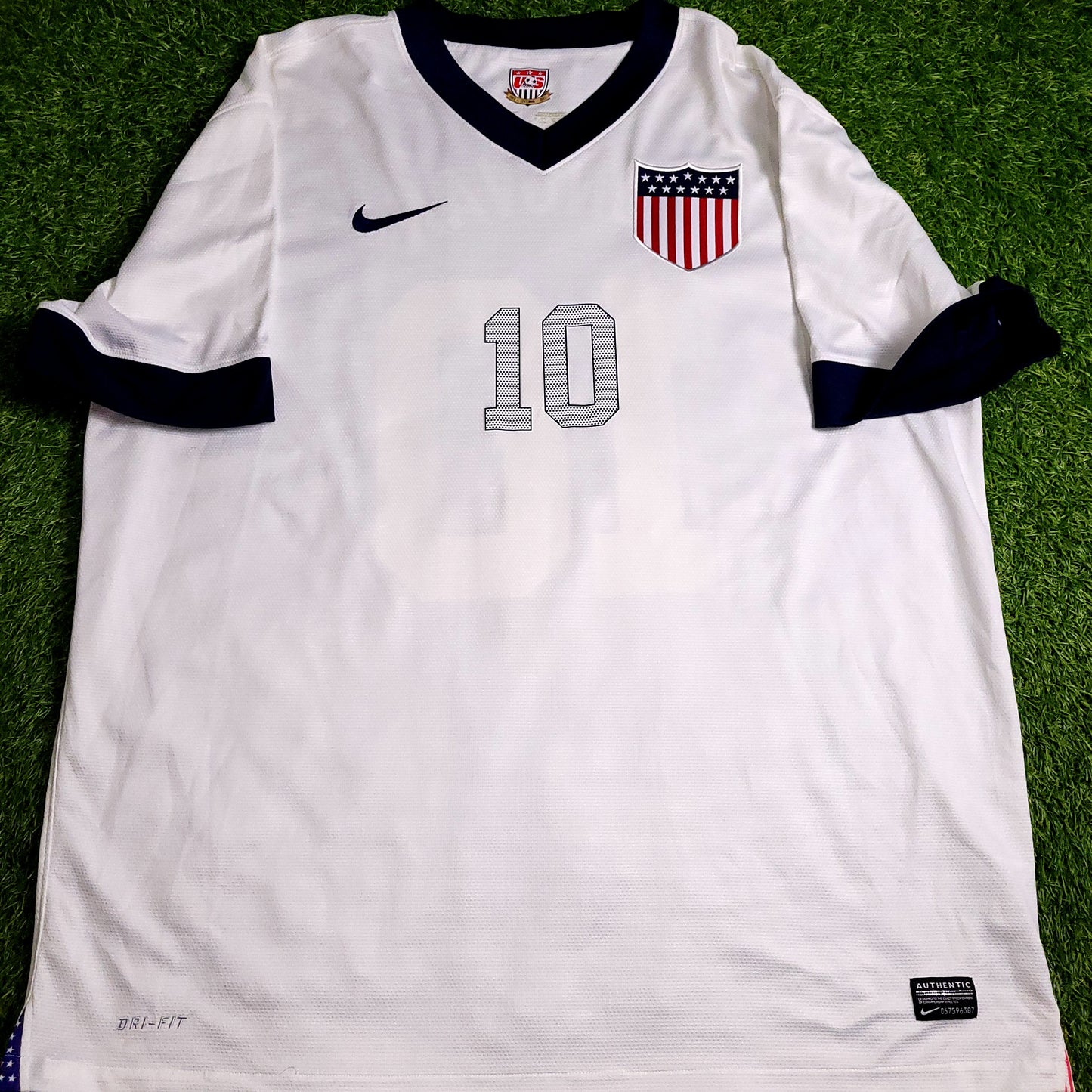 Donovan United States USA 2013 Centennial Soccer Jersey XXL SKU# 518734-105