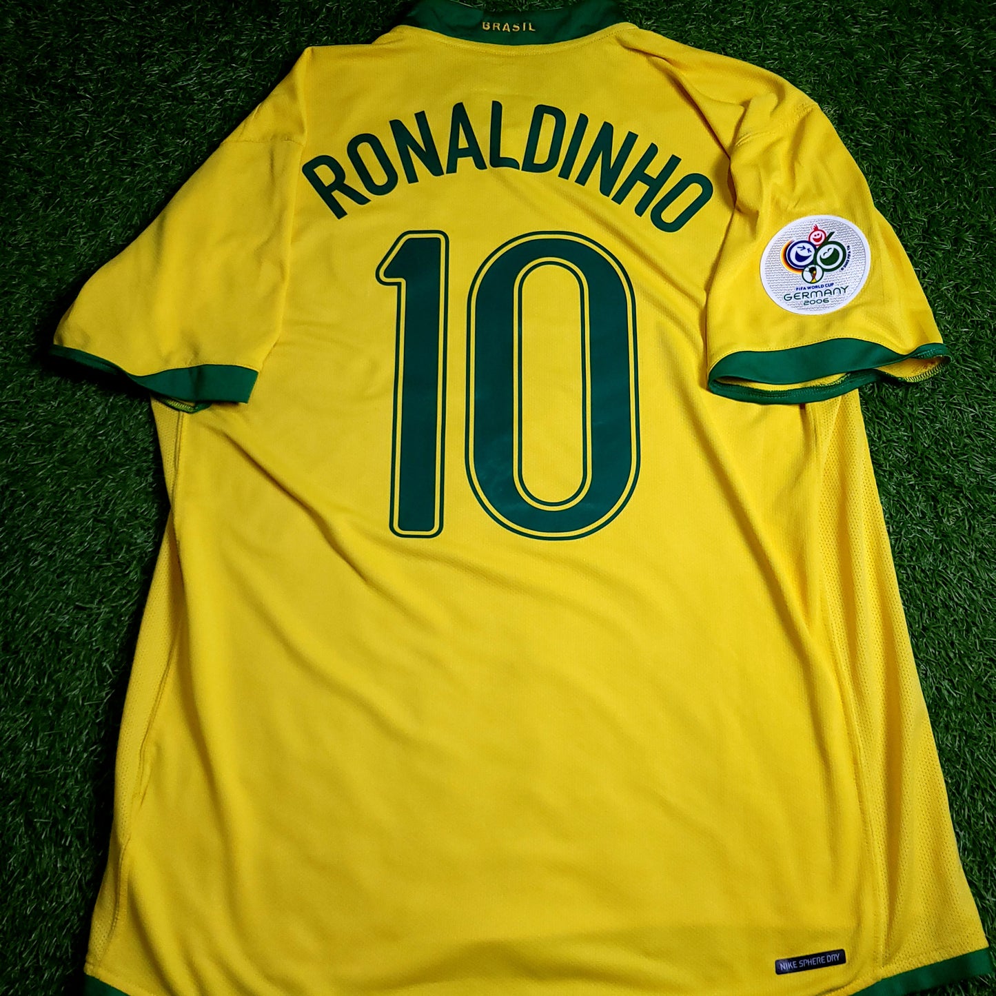 Ronaldinho Brazil 2006 World Cup Soccer Jersey XL